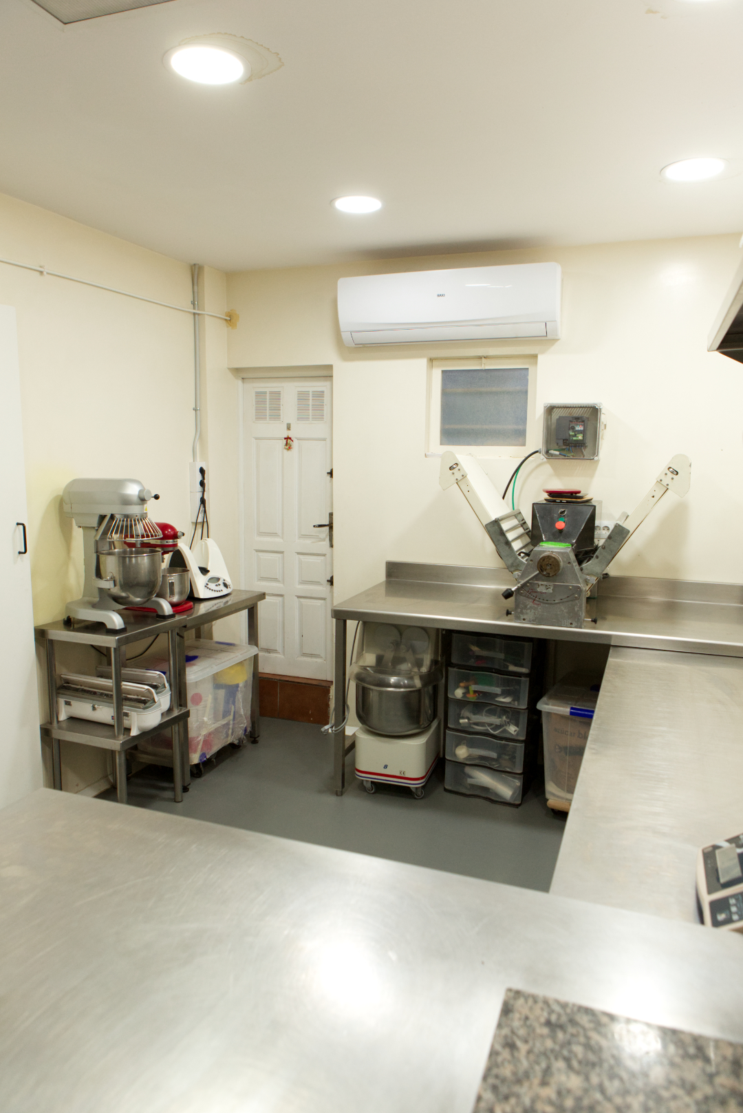 Delightcious Cake Shop Cafe