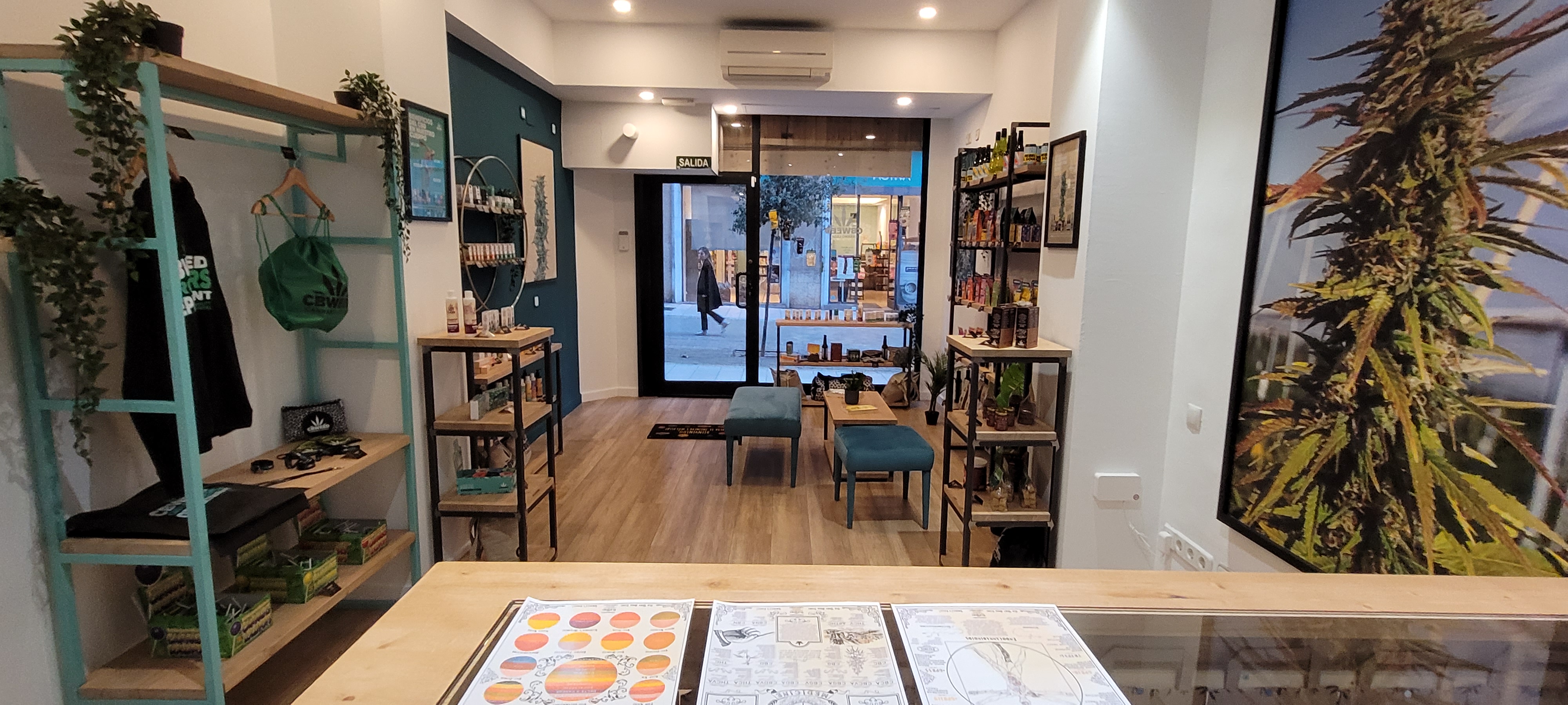 Traspaso de tienda de derivados de cáñamo en el centro de Palma
