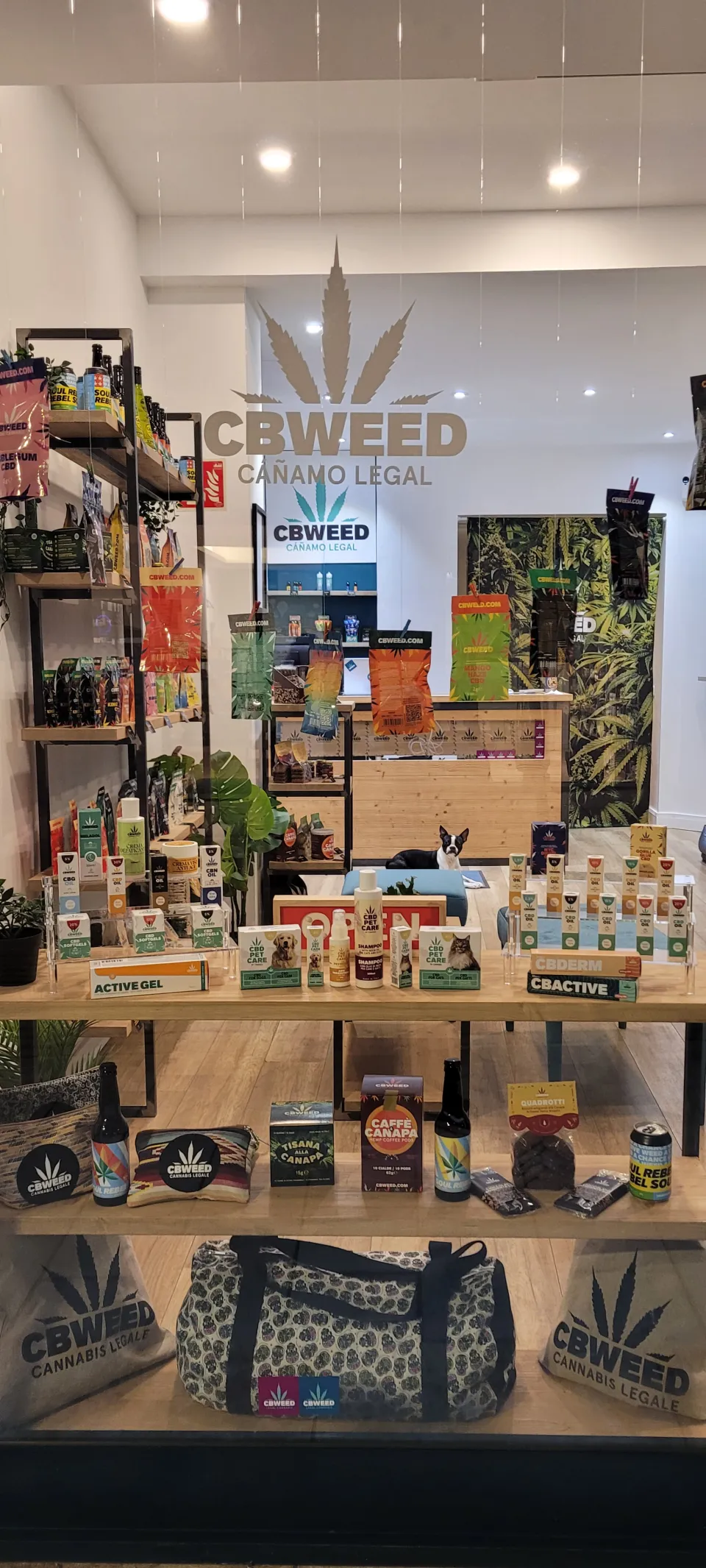 Tienda de derivados de cáñamo en traspaso en Islas Baleares