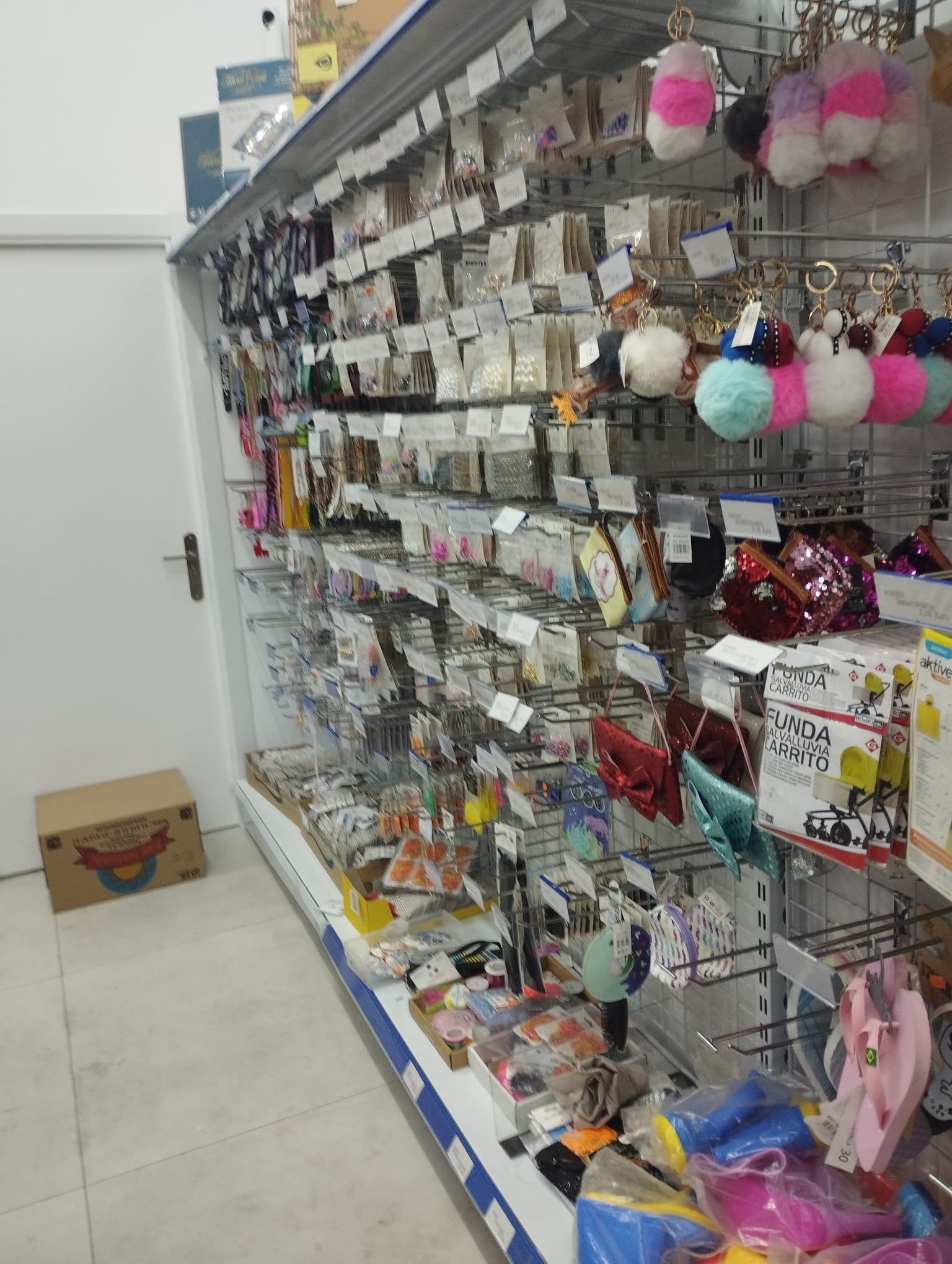 BAZAR PAPELERÍA ALIMENTACIÓN