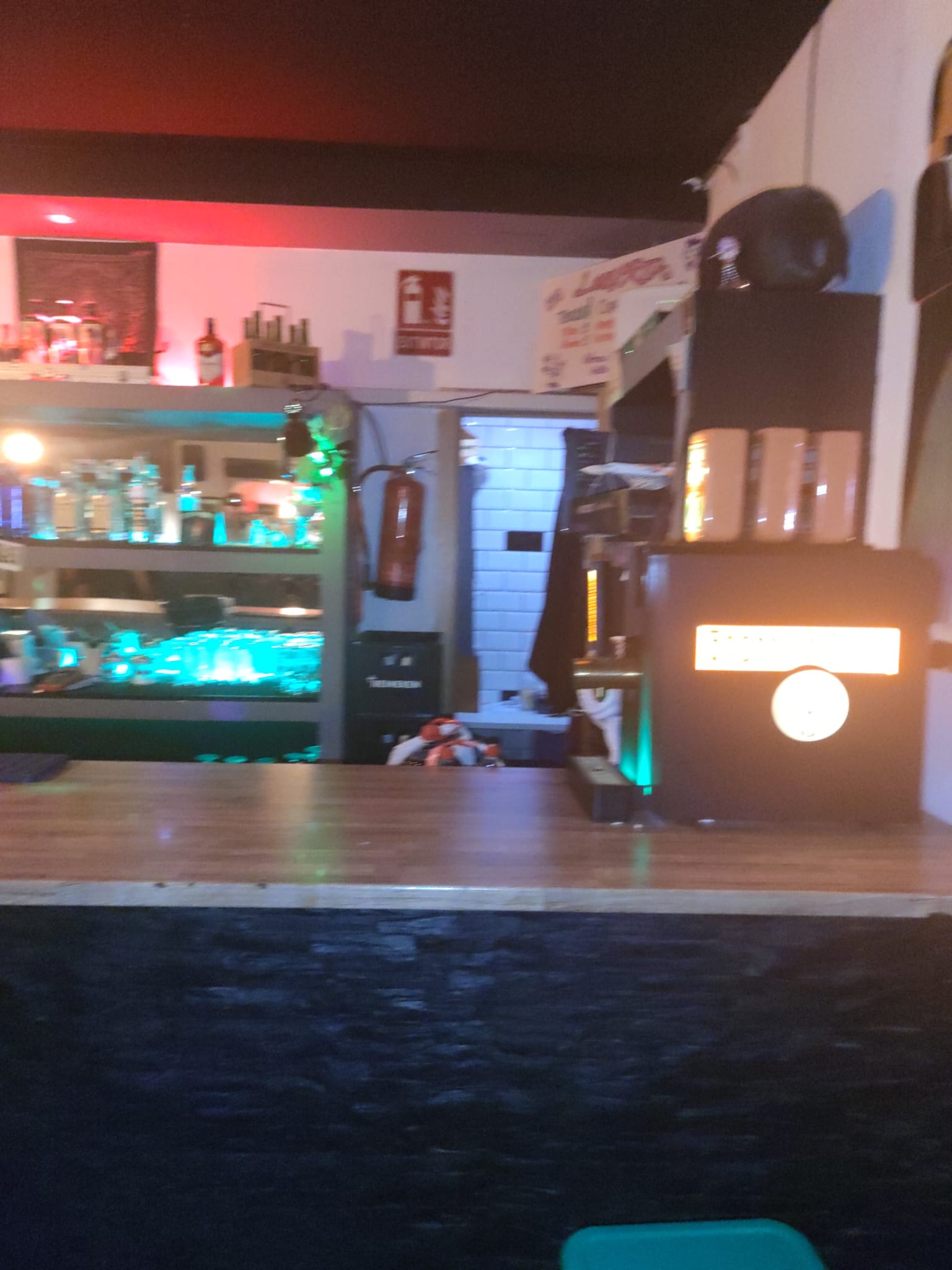 Local con licencia de bar