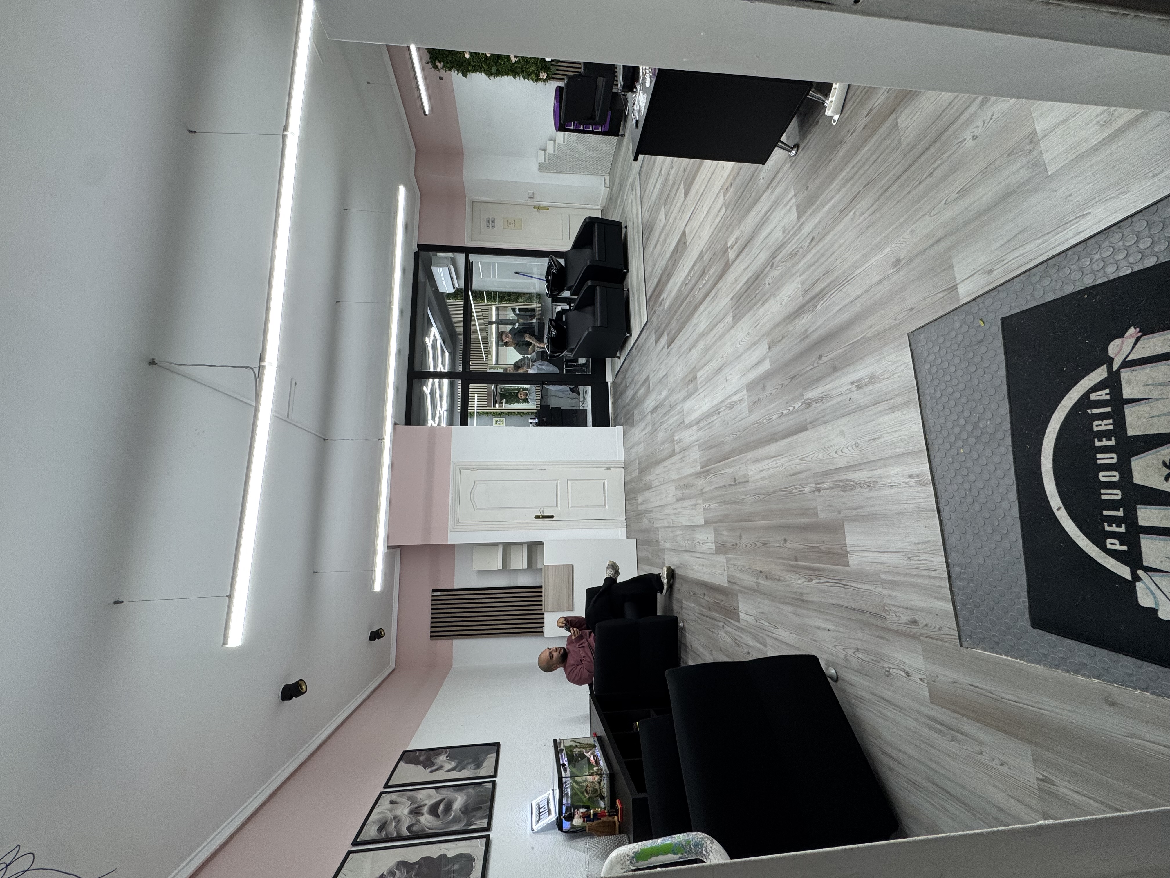 PELUQUERÍA MIAMI UNISEX