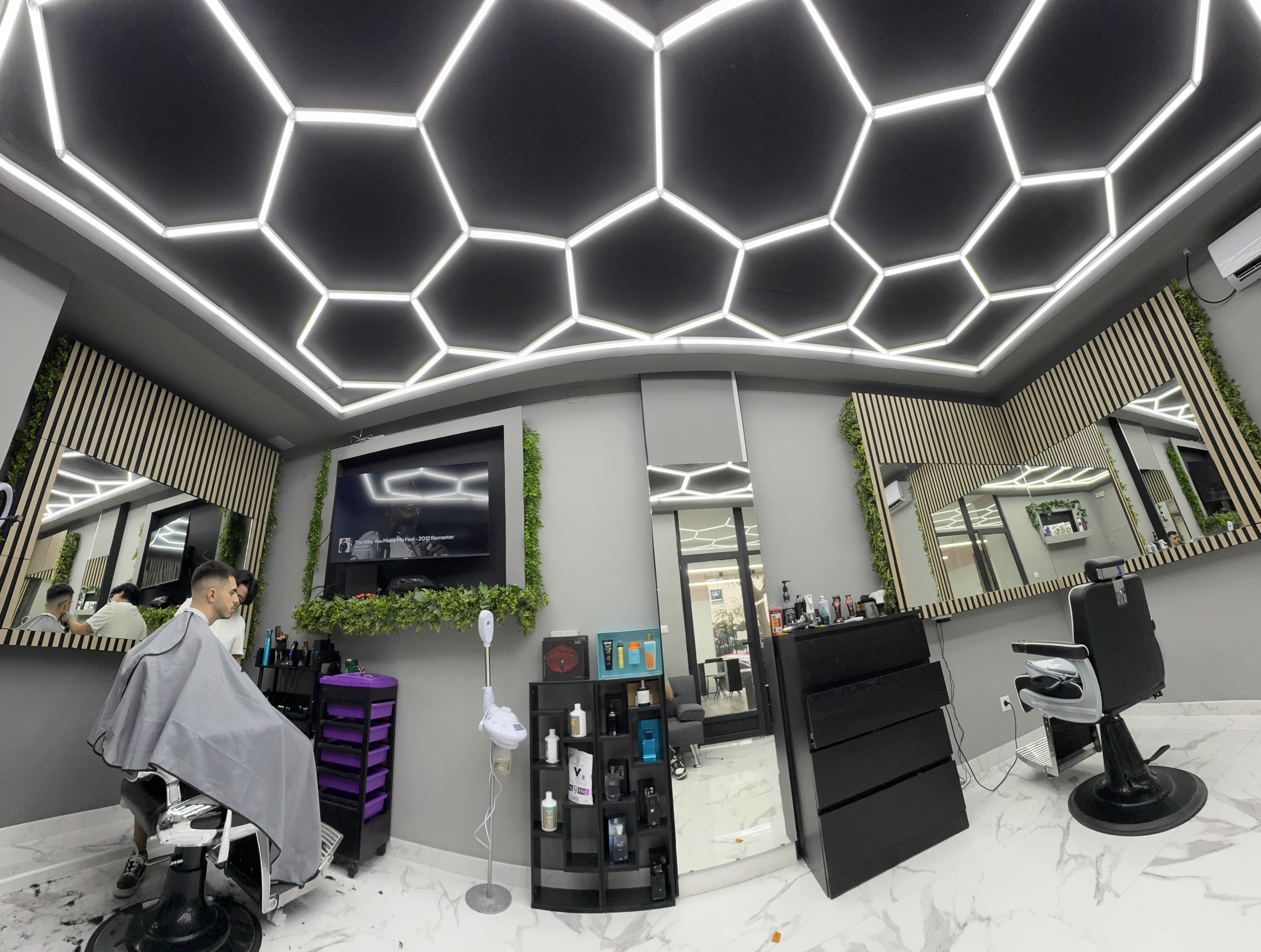 PELUQUERÍA MIAMI UNISEX