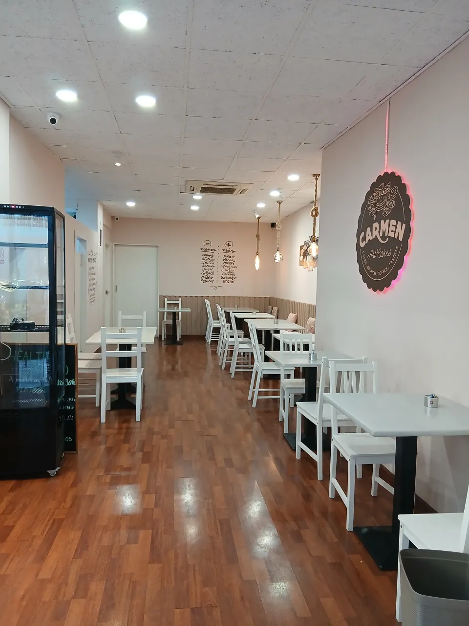 Cafetería pastelería en traspaso en Barcelona