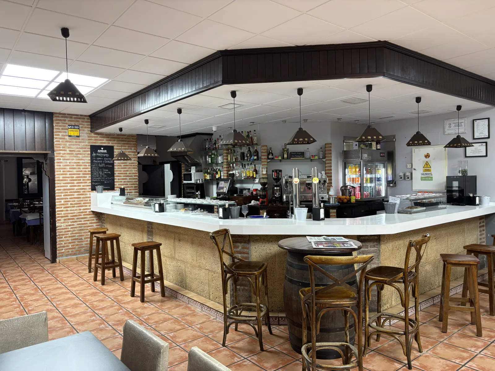 Bar restaurant on Calle rio manzanares, Arganda Del Rey