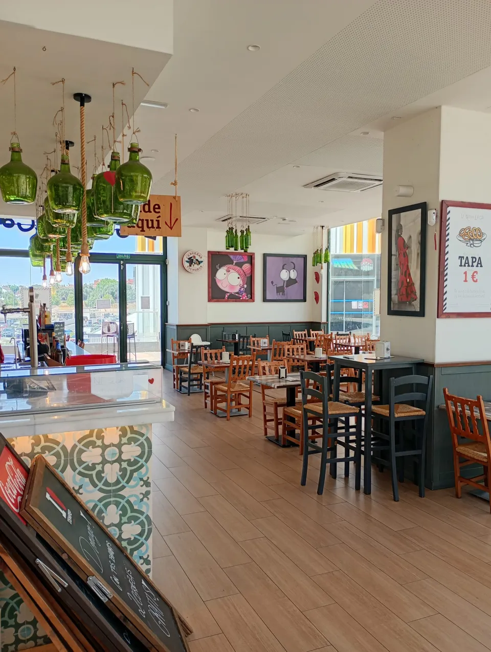 Traspaso de bar cafetería en Avenida ingeniero José luis prats 1, Sevilla