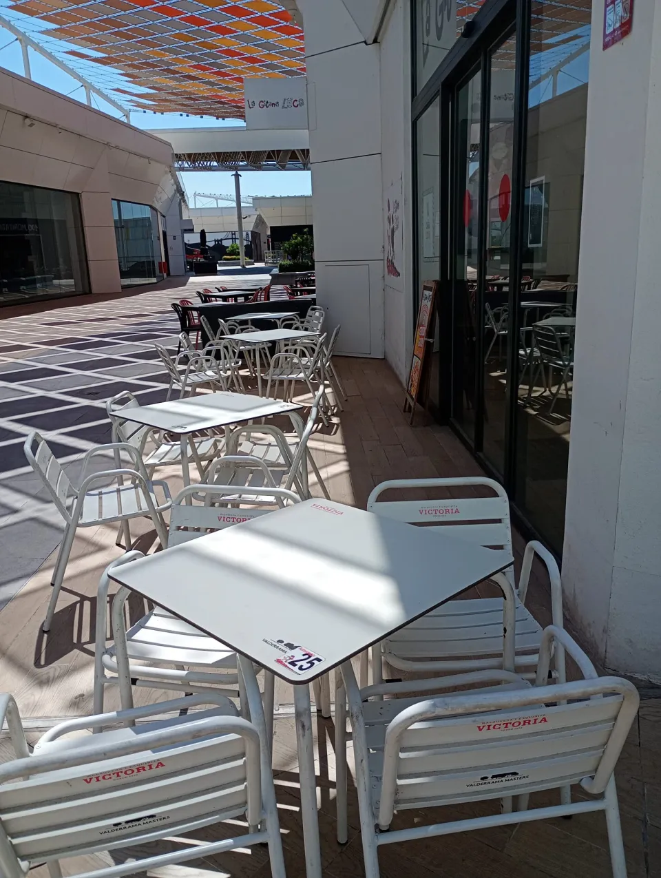 Traspaso de bar cafetería en Avenida ingeniero José luis prats 1, Sevilla