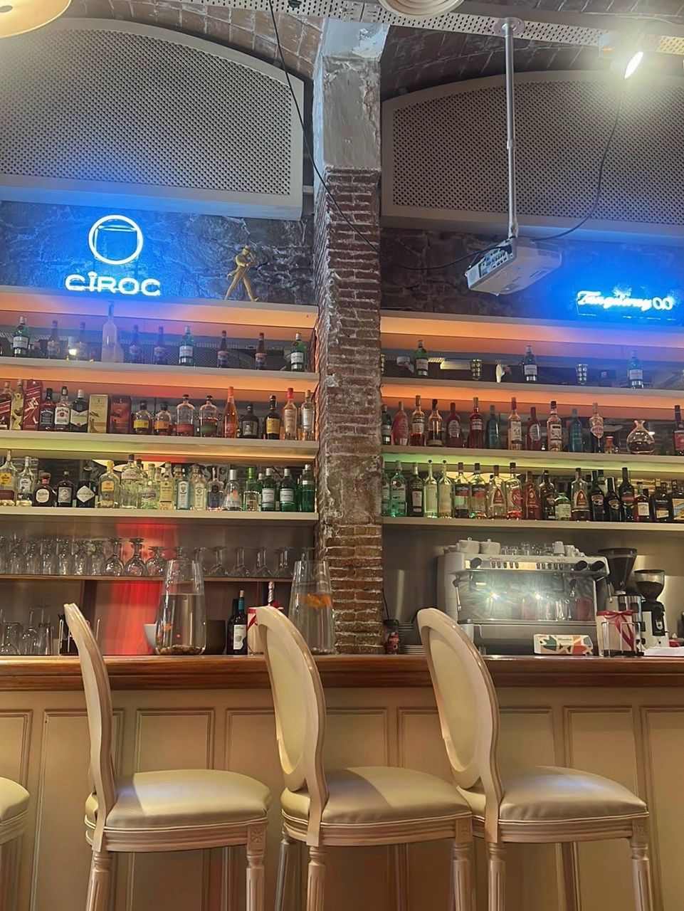 Traspaso de restaurante en Carrer d'Ausiàs Marc en Eixample, Barcelona