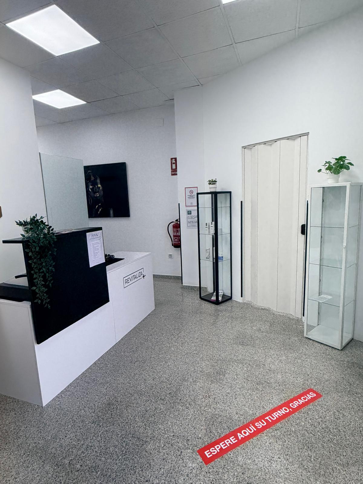 Traspaso de clínica de medicina estética en Calle Real, Sanlúcar la Mayor
