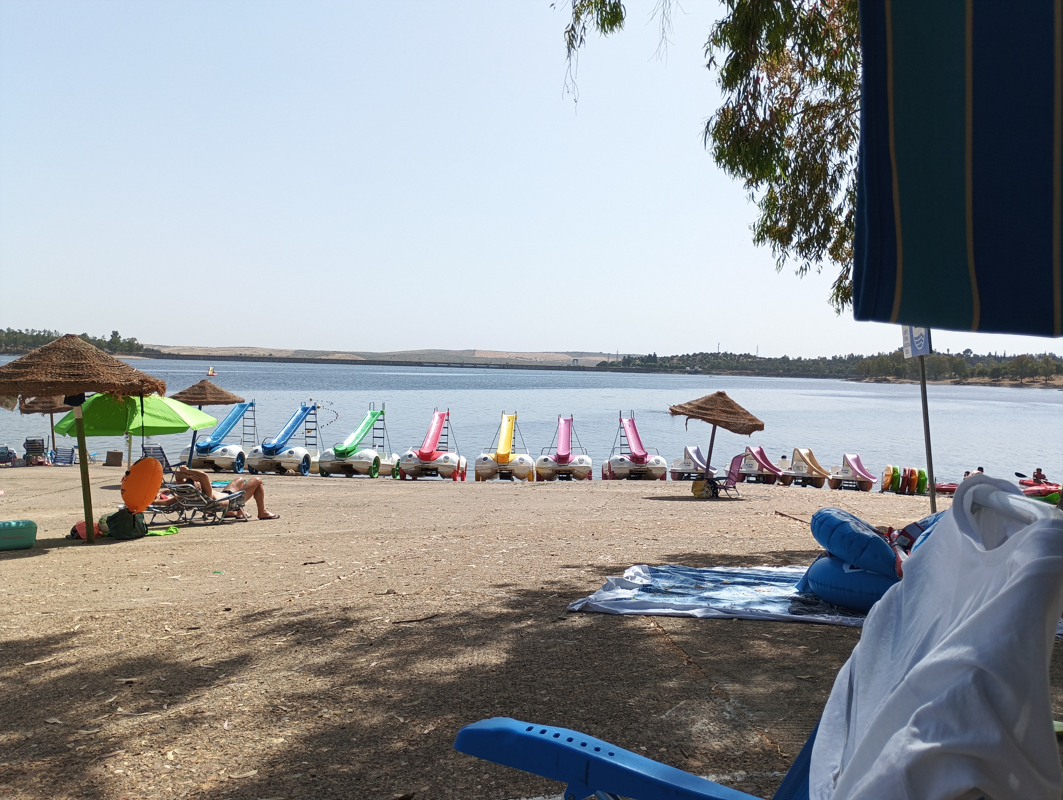 Venta de empresa de alquiler de kayaks y material náutico en Extremadura, España