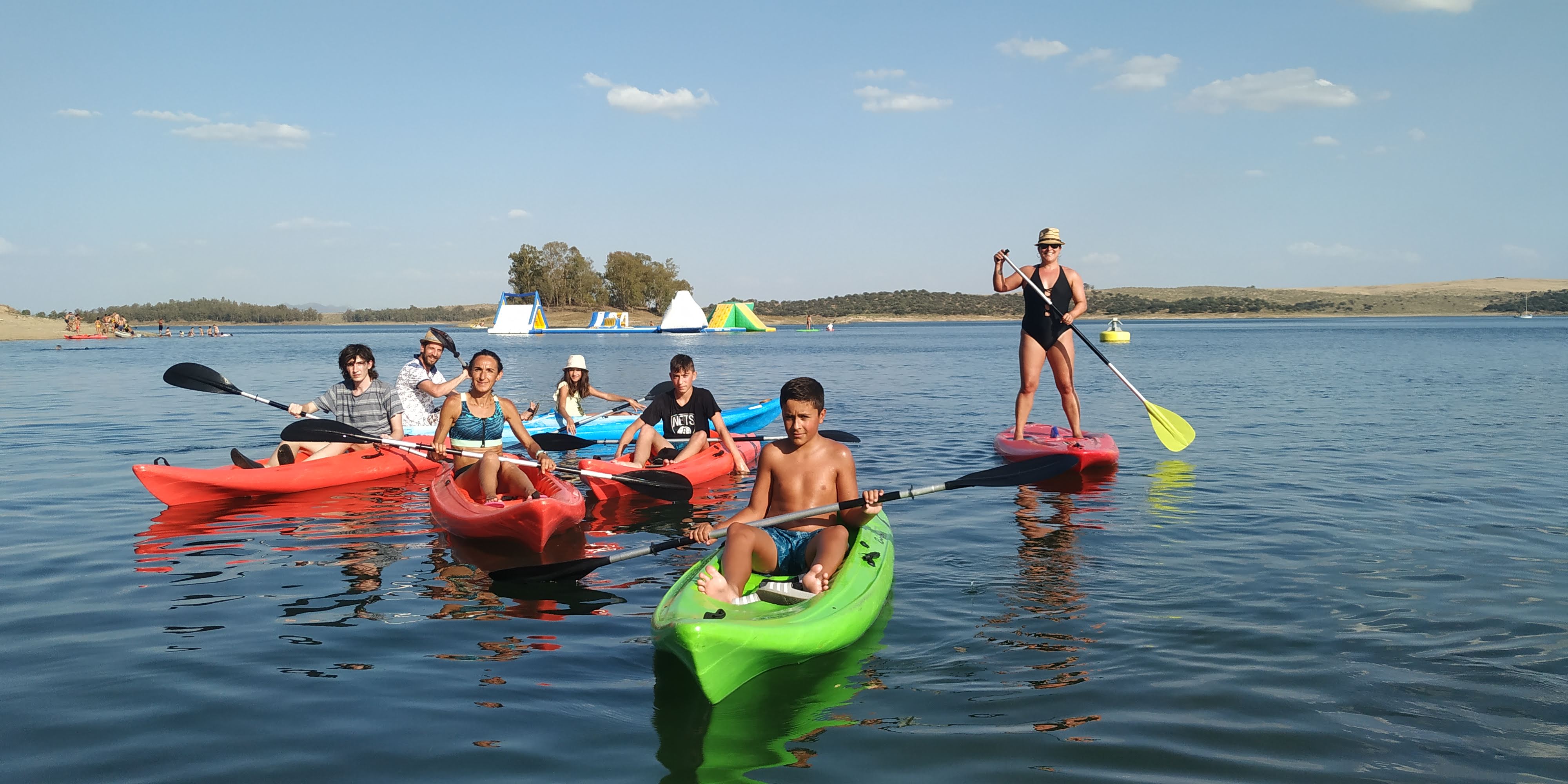 Venta de empresa de alquiler de kayaks y material náutico en Extremadura, España
