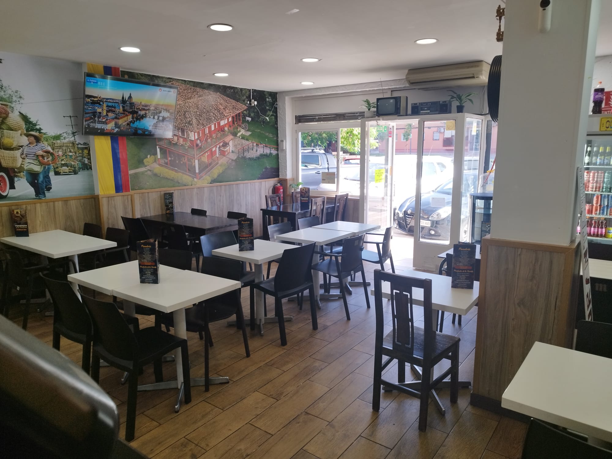 Traspaso de panadería cafetería en Calle Pizarro, Getafe