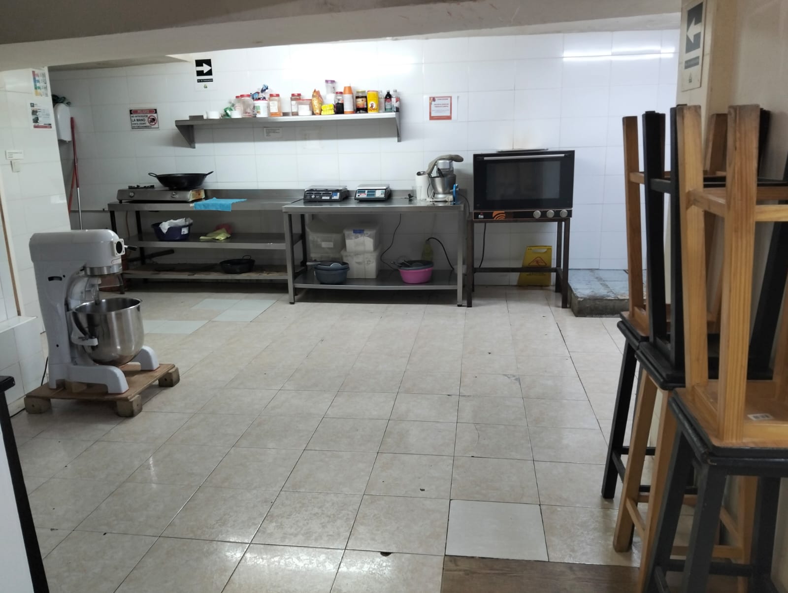 Traspaso de panadería cafetería en Calle Pizarro, Getafe