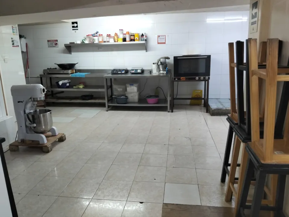 Traspaso de panadería cafetería en Calle Pizarro, Getafe