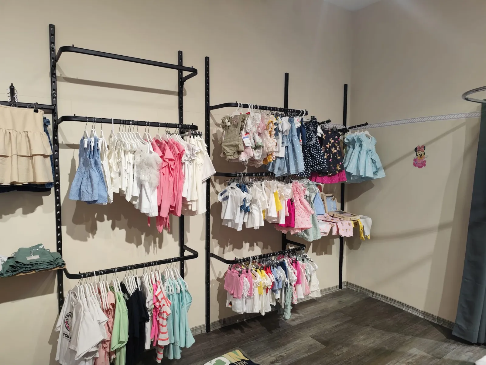 Traspaso de tienda de moda infantil en Pinto, España