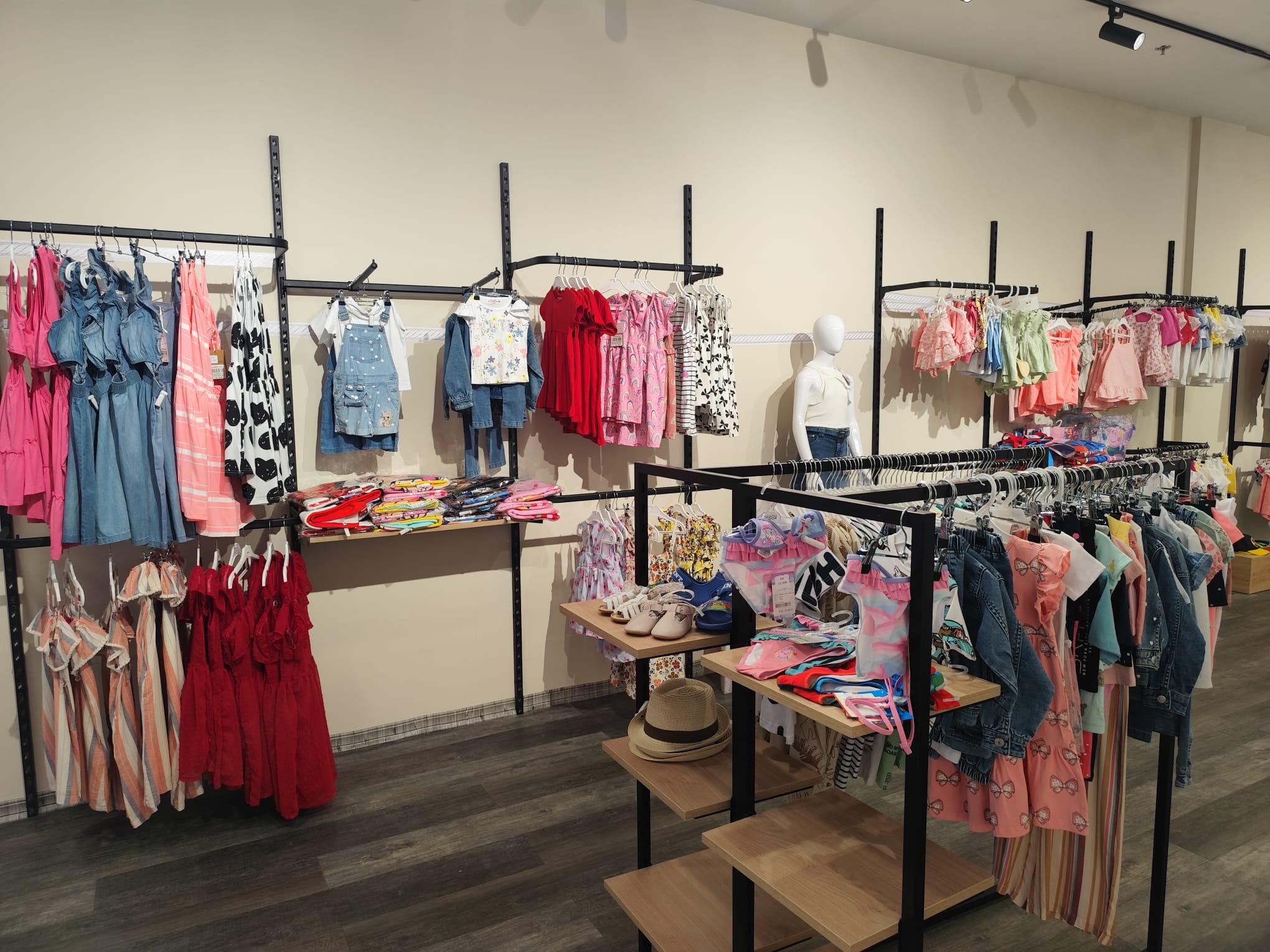 Traspaso de tienda de moda infantil en Pinto, España