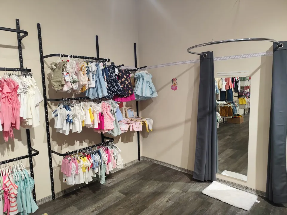 Cessione di negozio di moda per bambini a Pinto, Spagna
