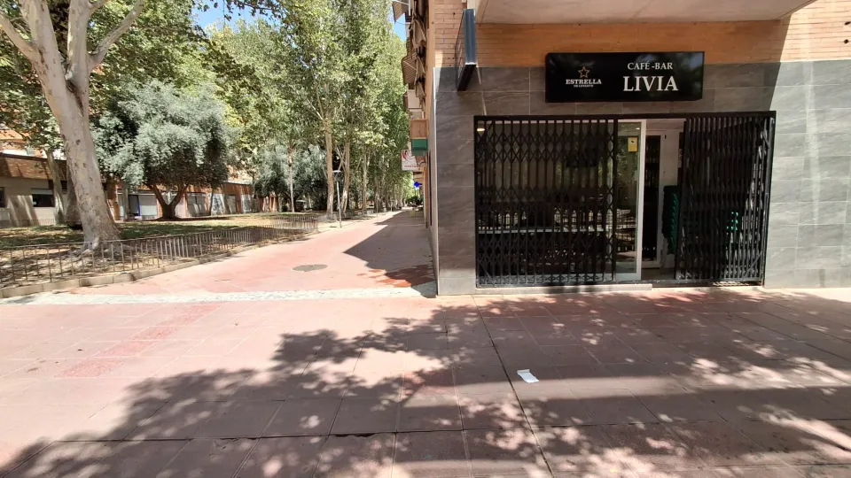 Bar without kitchen for transfer on Paseo Ingeniero Sebastian Feringan in La Flota, Murcia