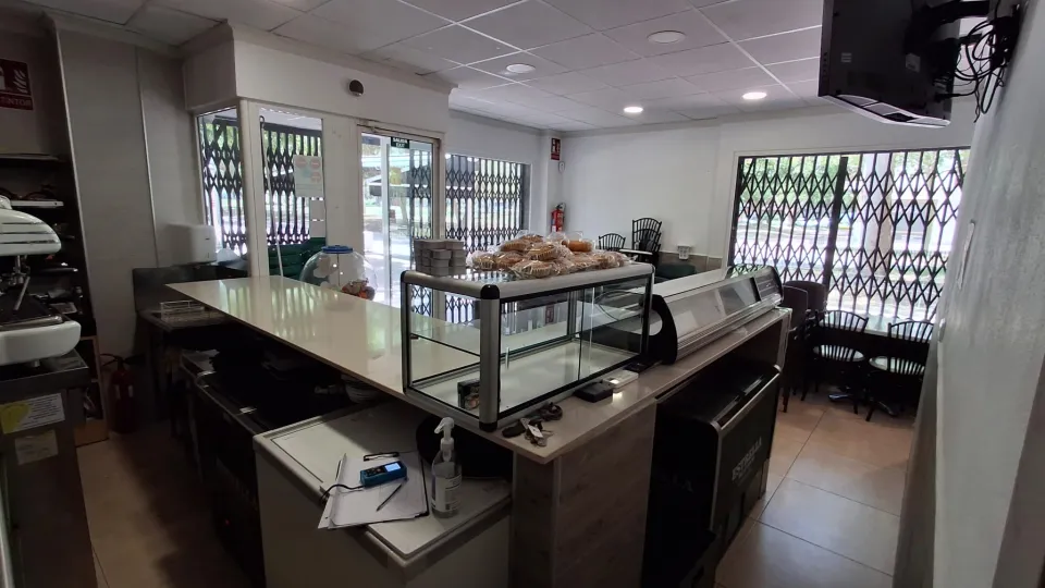 Bar without kitchen for transfer on Paseo Ingeniero Sebastian Feringan in La Flota, Murcia