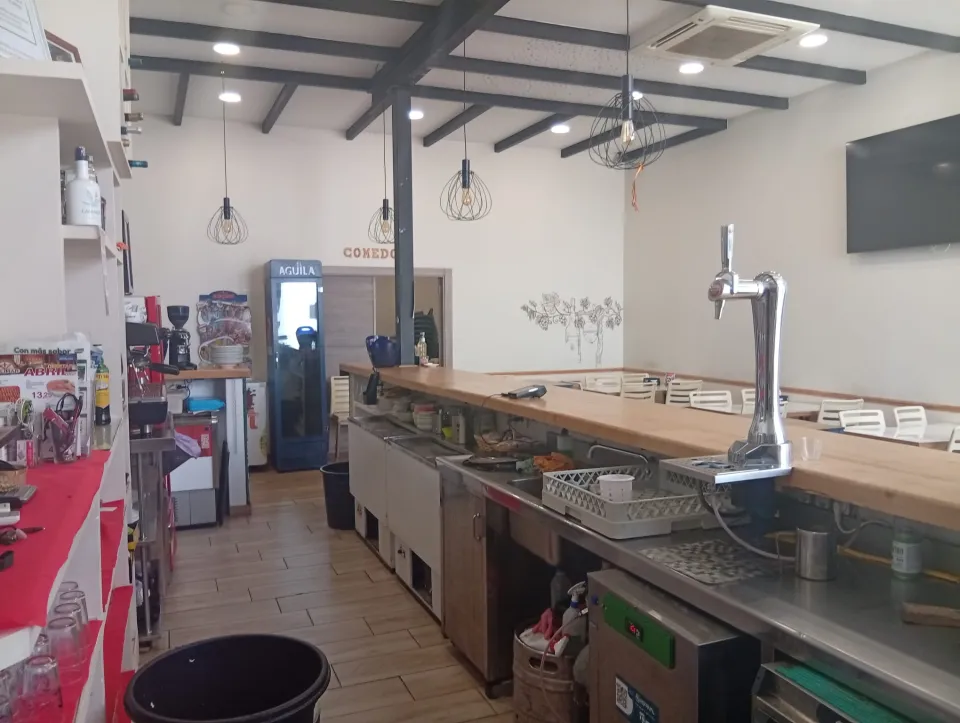 Venta de restaurante bar en Calle Manuel Real número 1, Villagarcía del Llano