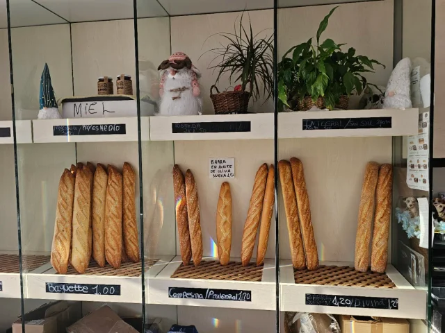 Traspaso de panadería cafetería en Sant joan 94, Palau-Solità i Plegamans