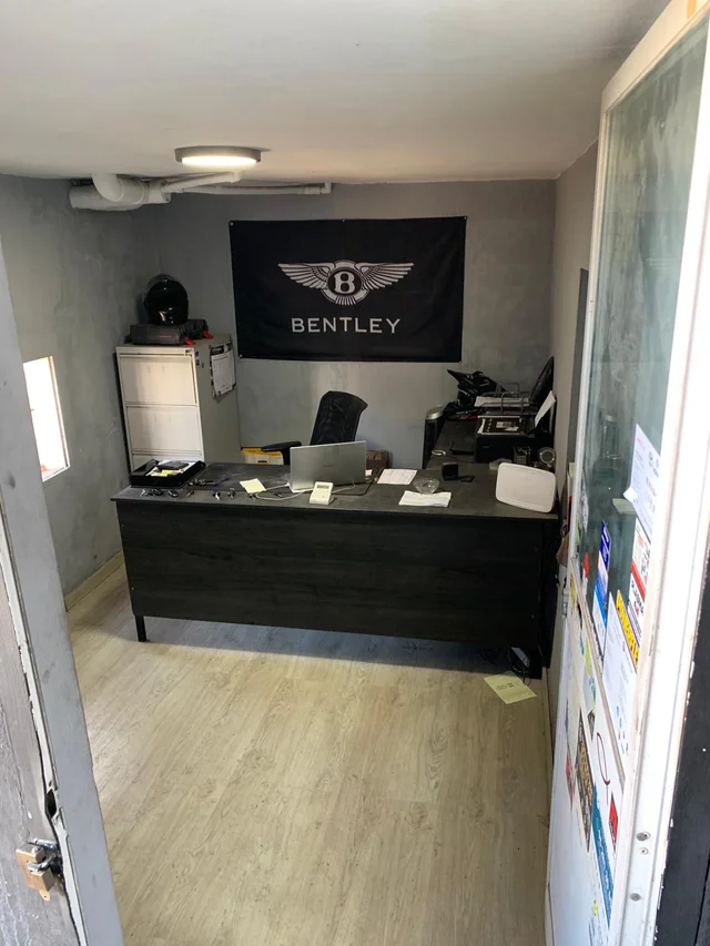 Traspaso de taller mecánico en Polígono Industrial de Estepona, Estepona