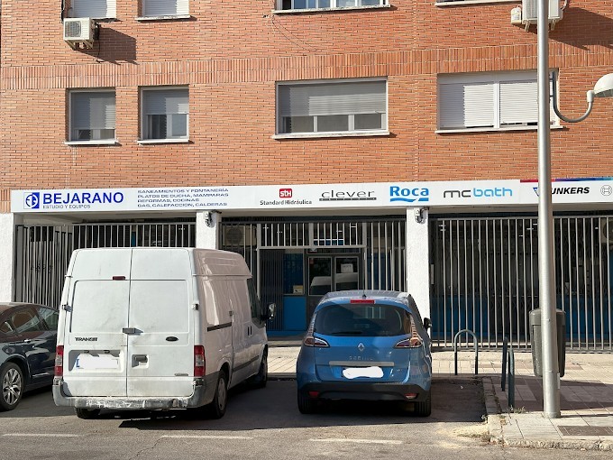 Traspaso de negocio de saneamientos y fontanería en Calle Hermanos García Noblejas, Madrid