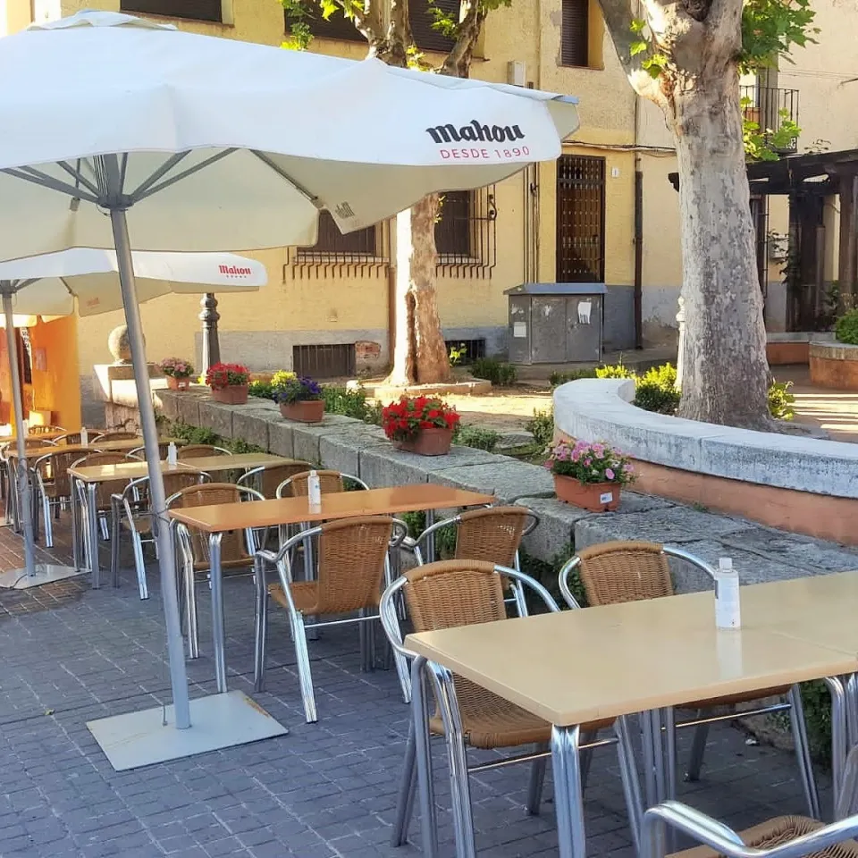 Traspaso de restaurante tradicional en Calle Malacuera, Torrelaguna