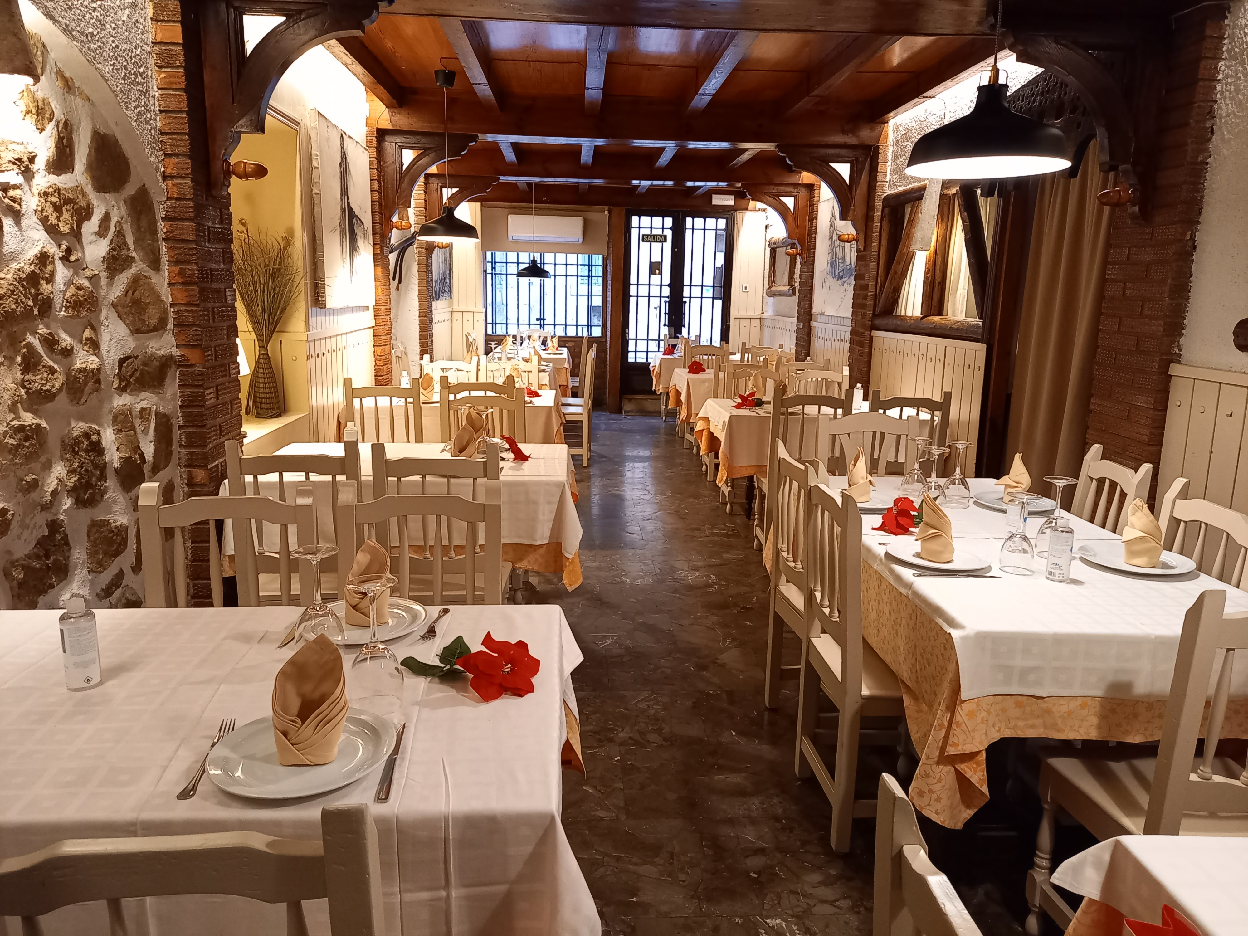 Traspaso de restaurante tradicional en Calle Malacuera, Torrelaguna