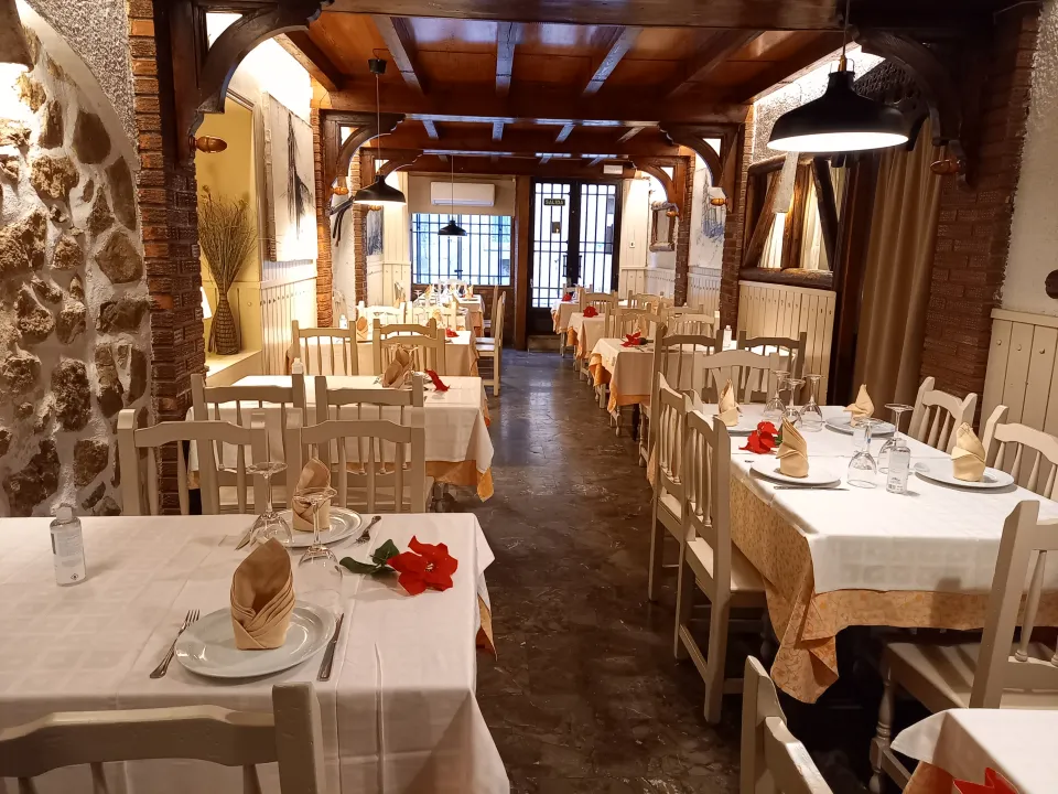 Traspaso de restaurante tradicional en Calle Malacuera, Torrelaguna