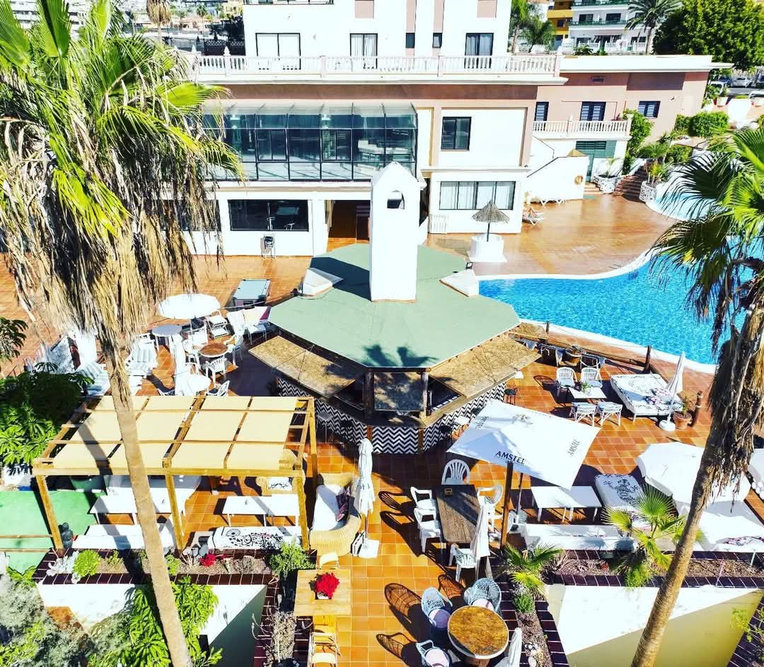 Alquiler de bar piscina en Av adeje 300 en Playa Paraíso, Tenerife Sur