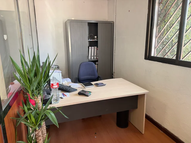 Alquiler de taller de carrocería, pintura y mecánica en Avenida Comuneros 69, Morales de Toro