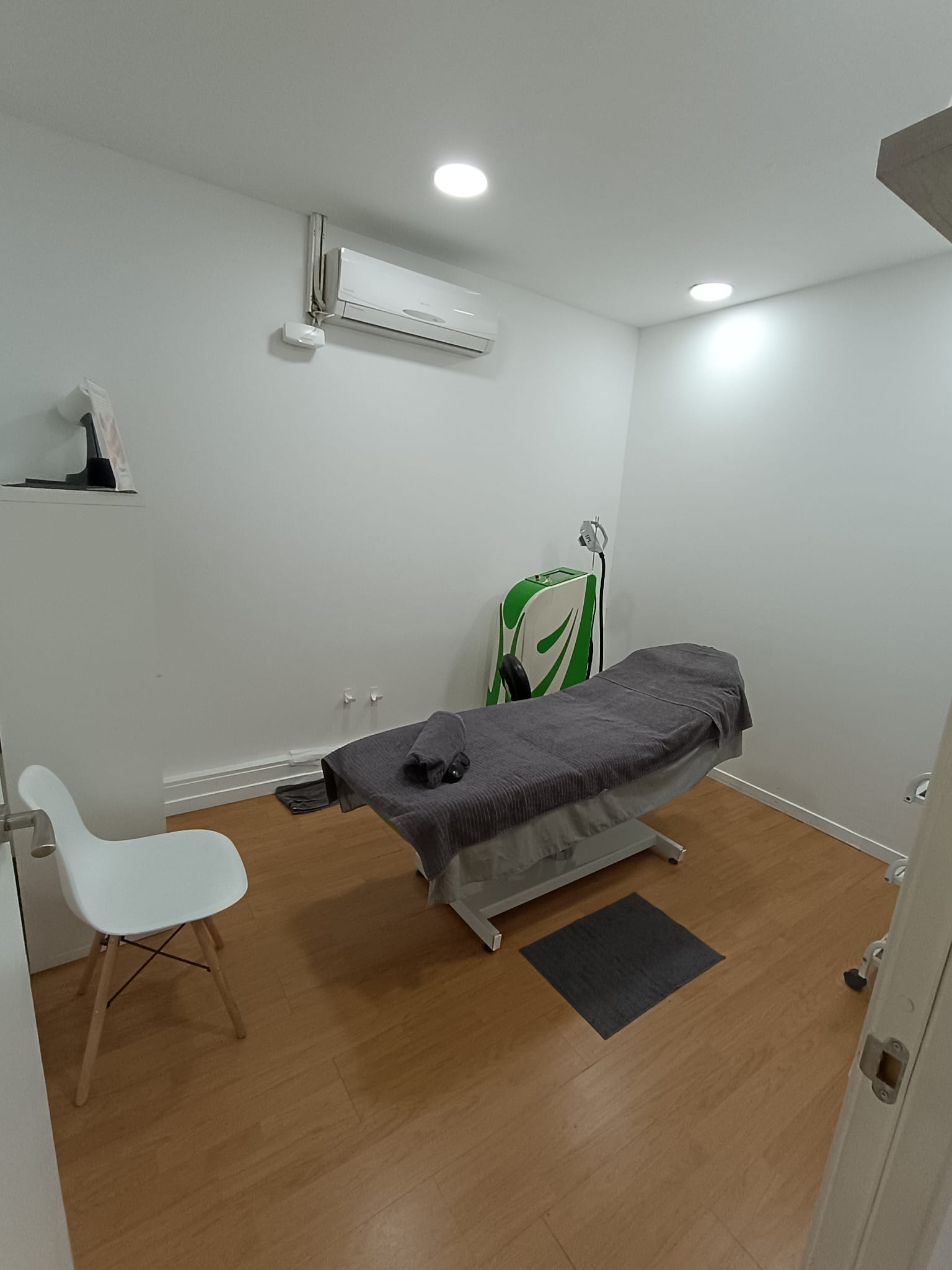 Traspaso de centro de estética en Sant Adrià de Besòs, España