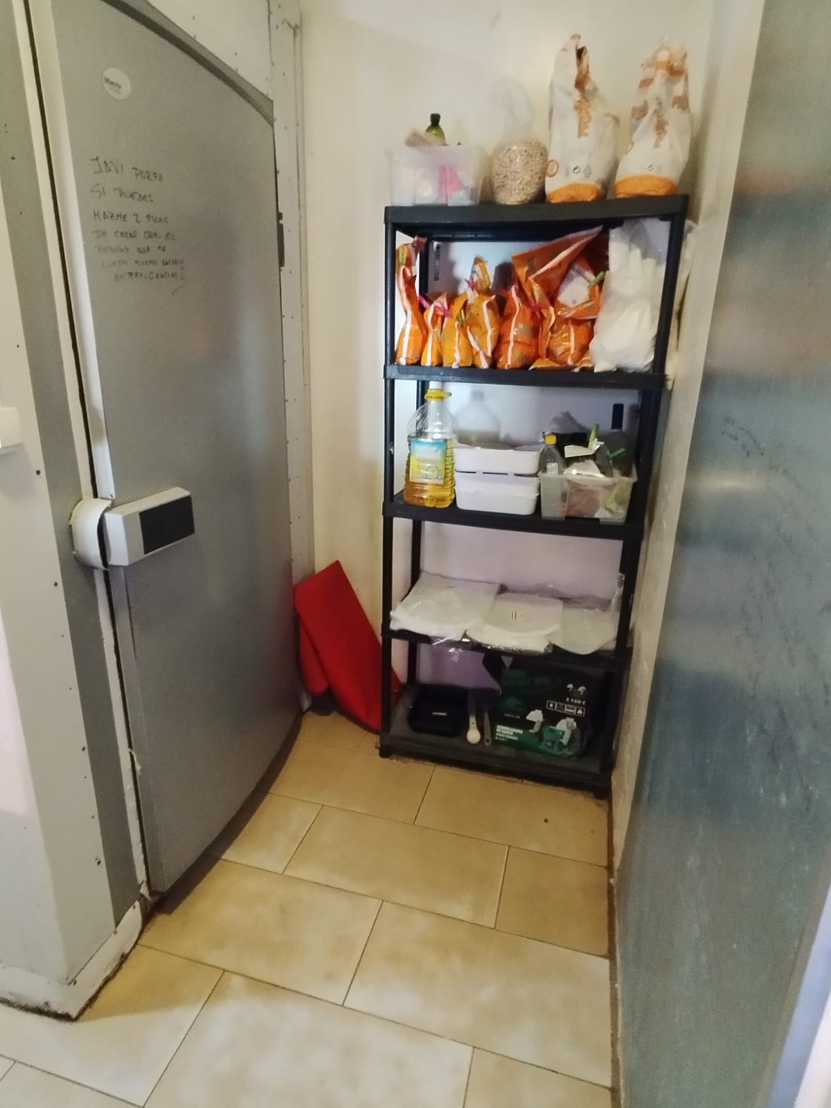 Traspaso de carnicería charcutería en José Calderón número 53 en Campanillas, Málaga