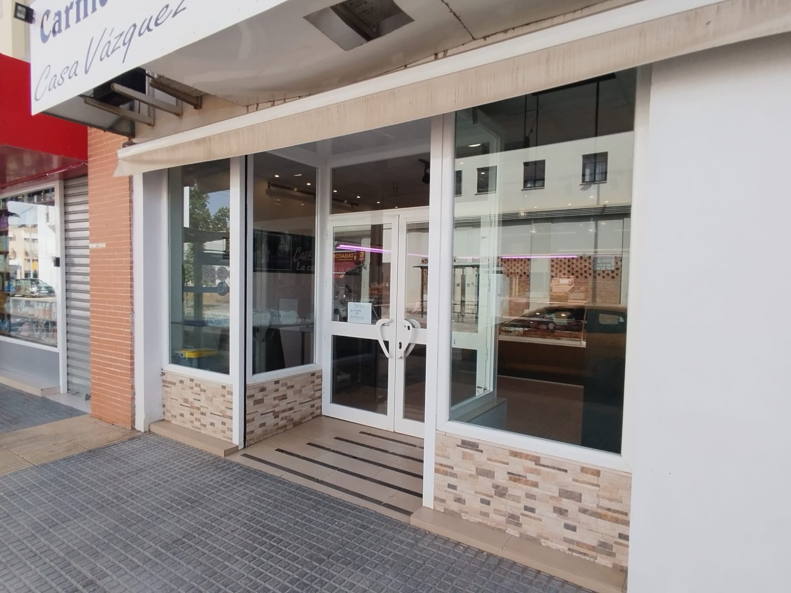 Traspaso de carnicería charcutería en José Calderón número 53 en Campanillas, Málaga