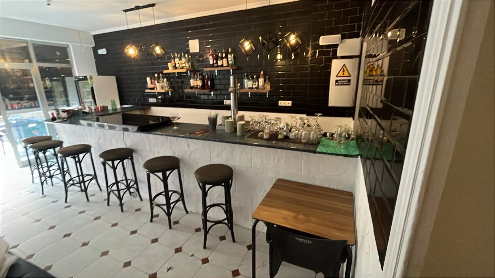 Traspaso de bar cafetería en Benidorm, España