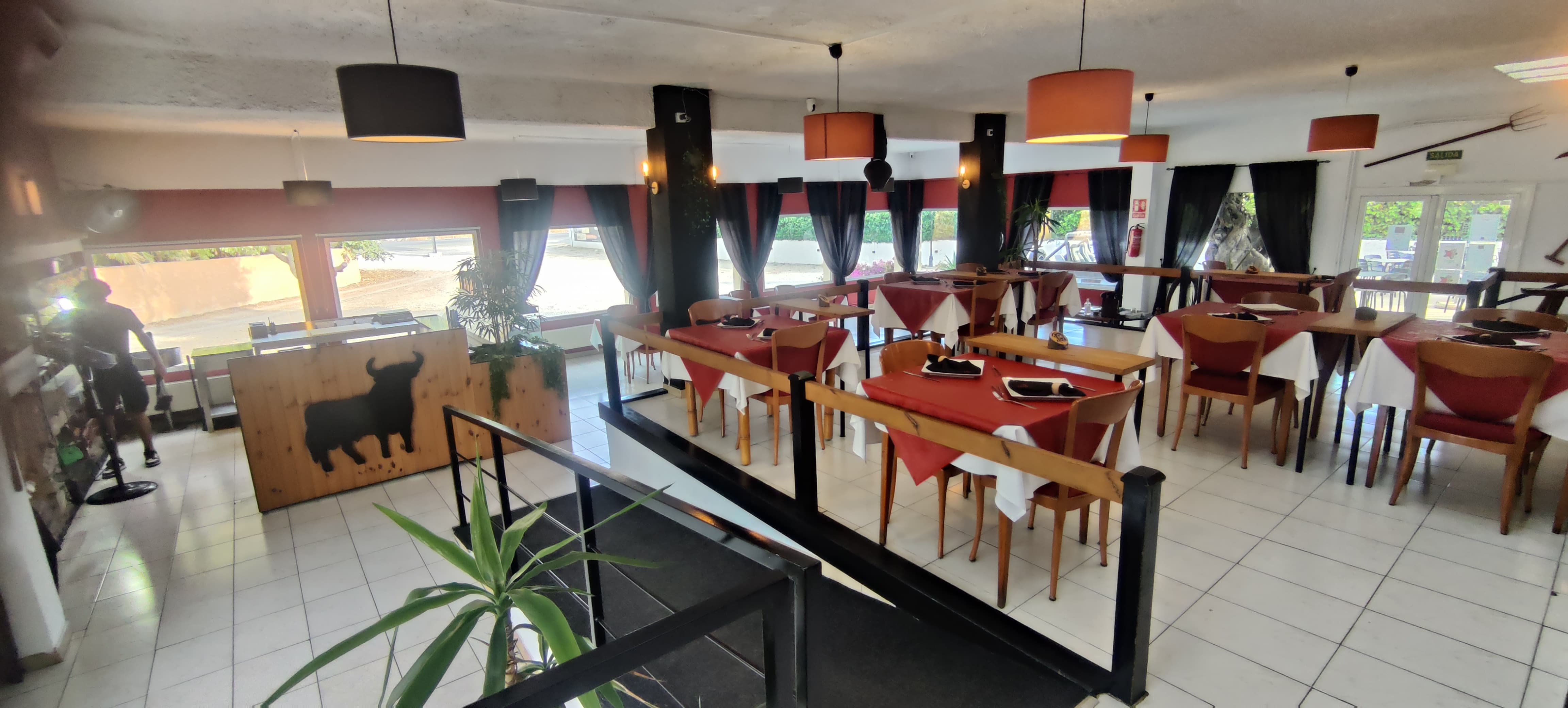 Traspaso de restaurante especializado en carnes a la brasa en L'Alfàs del Pi, España