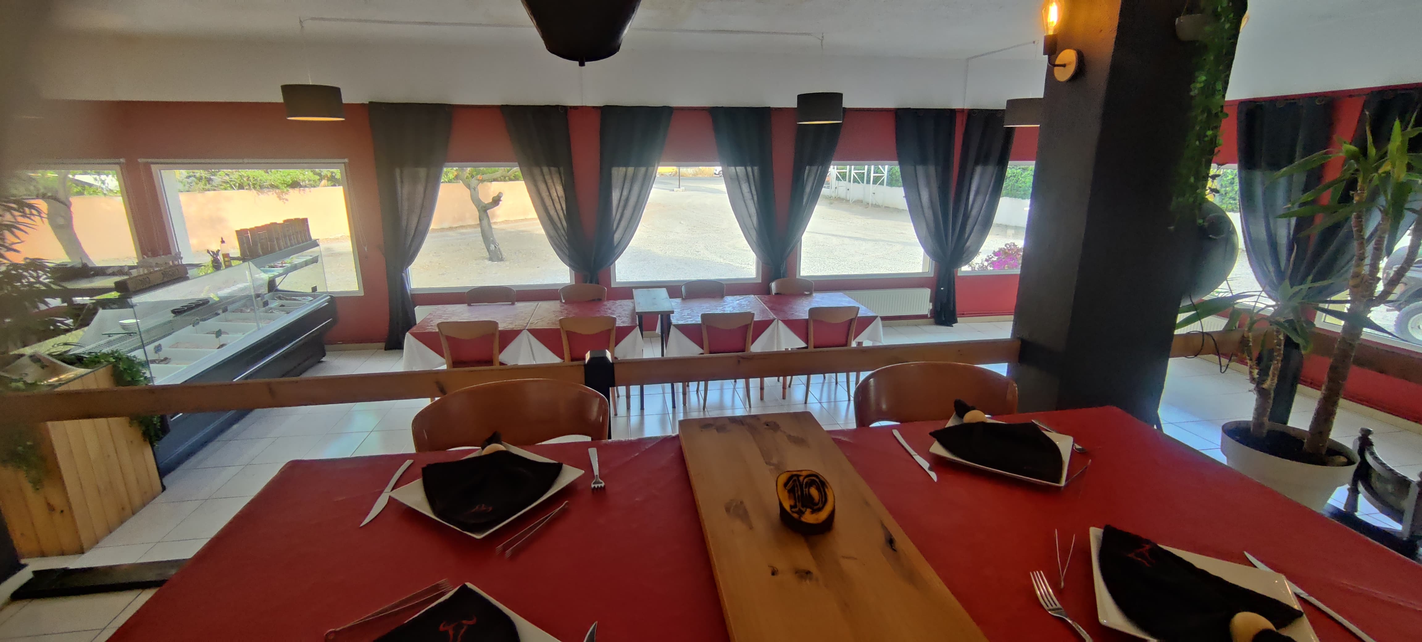 Traspaso de restaurante especializado en carnes a la brasa en L'Alfàs del Pi, España