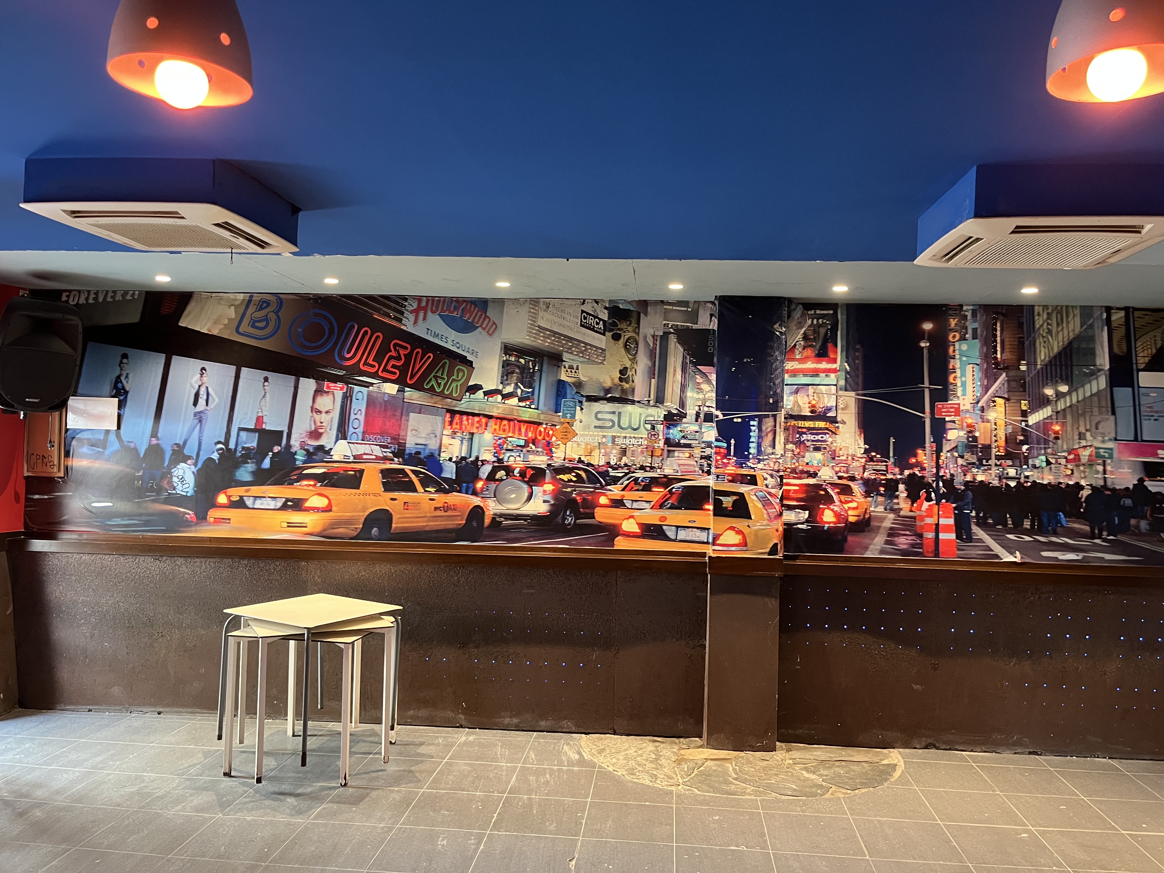 Traspaso de bar cafetería en San Marcial 5, Laredo