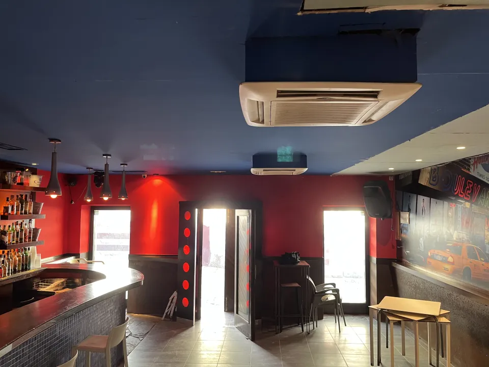 Traspaso de bar cafetería en San Marcial 5, Laredo