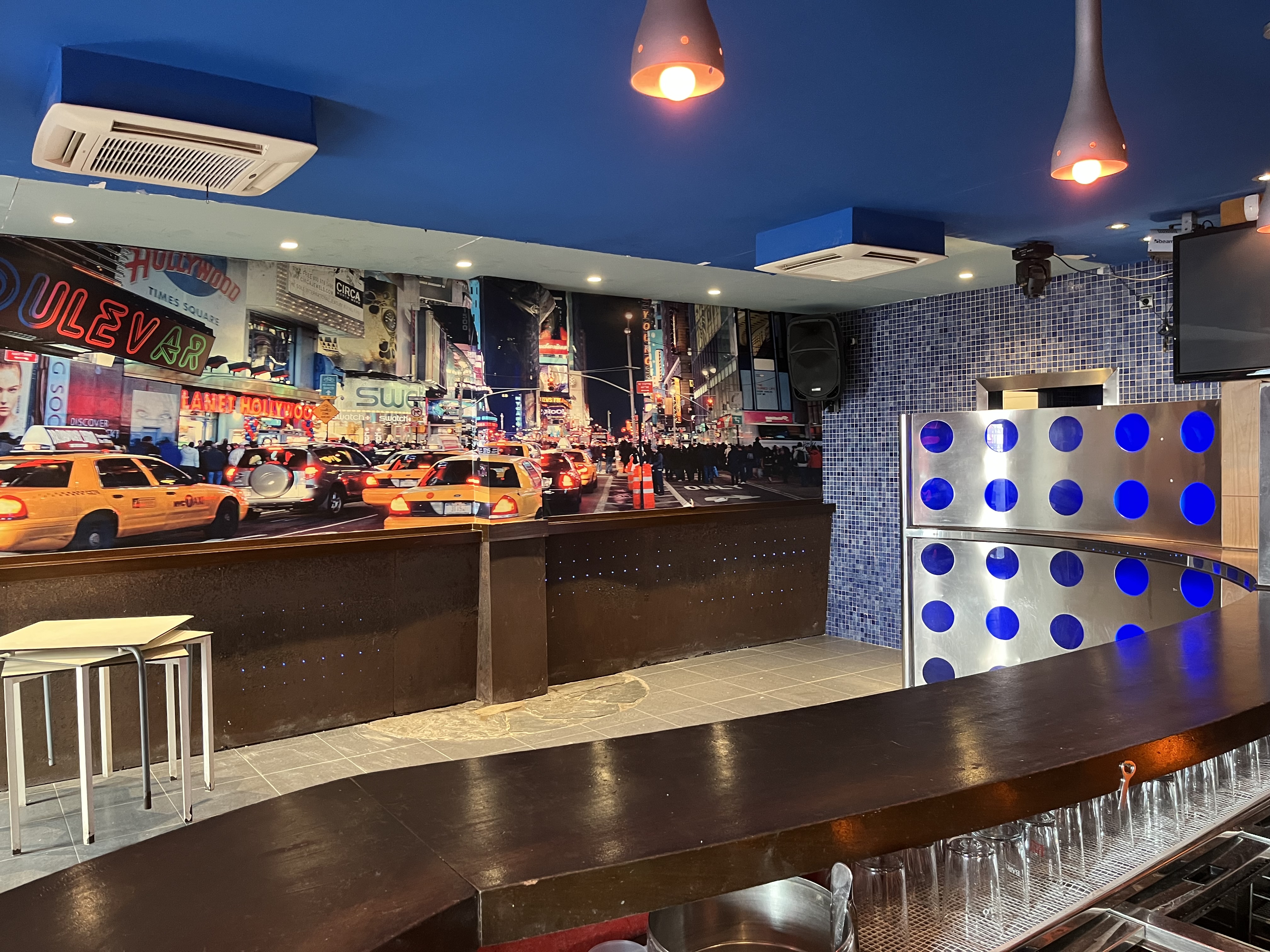 Traspaso de bar cafetería en San Marcial 5, Laredo