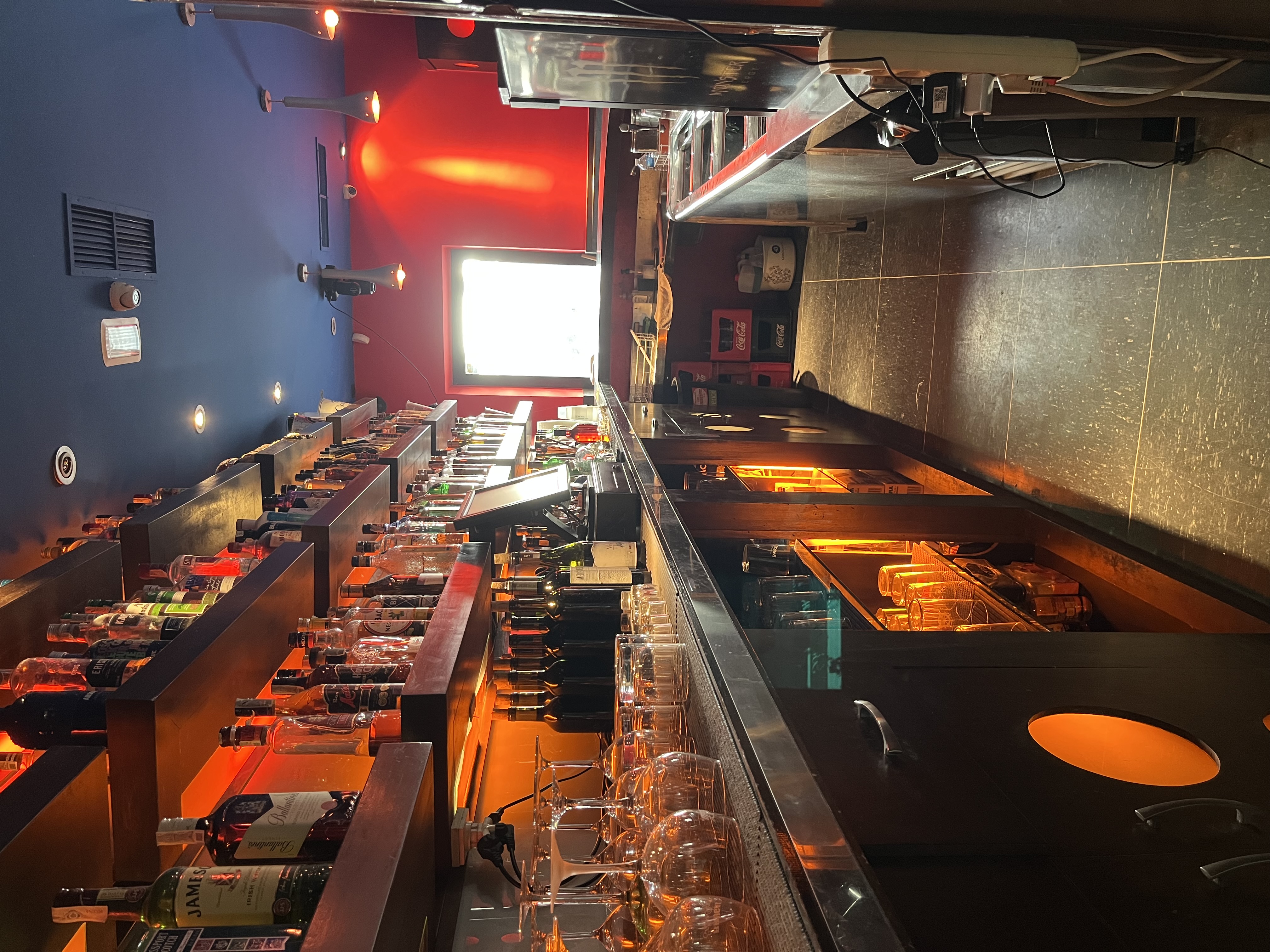 Traspaso de bar cafetería en San Marcial 5, Laredo