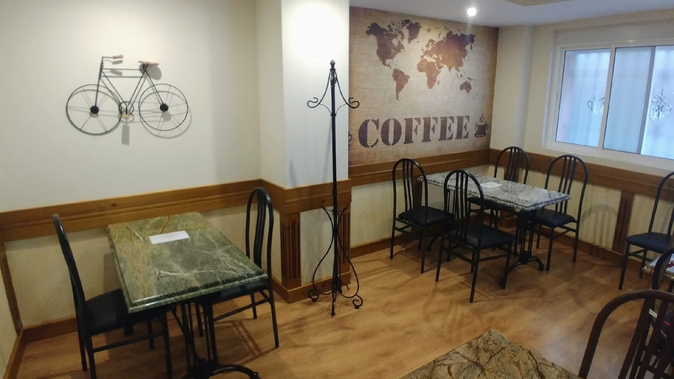 Traspaso de cafetería en Plaza de la Iglesia, Atarfe