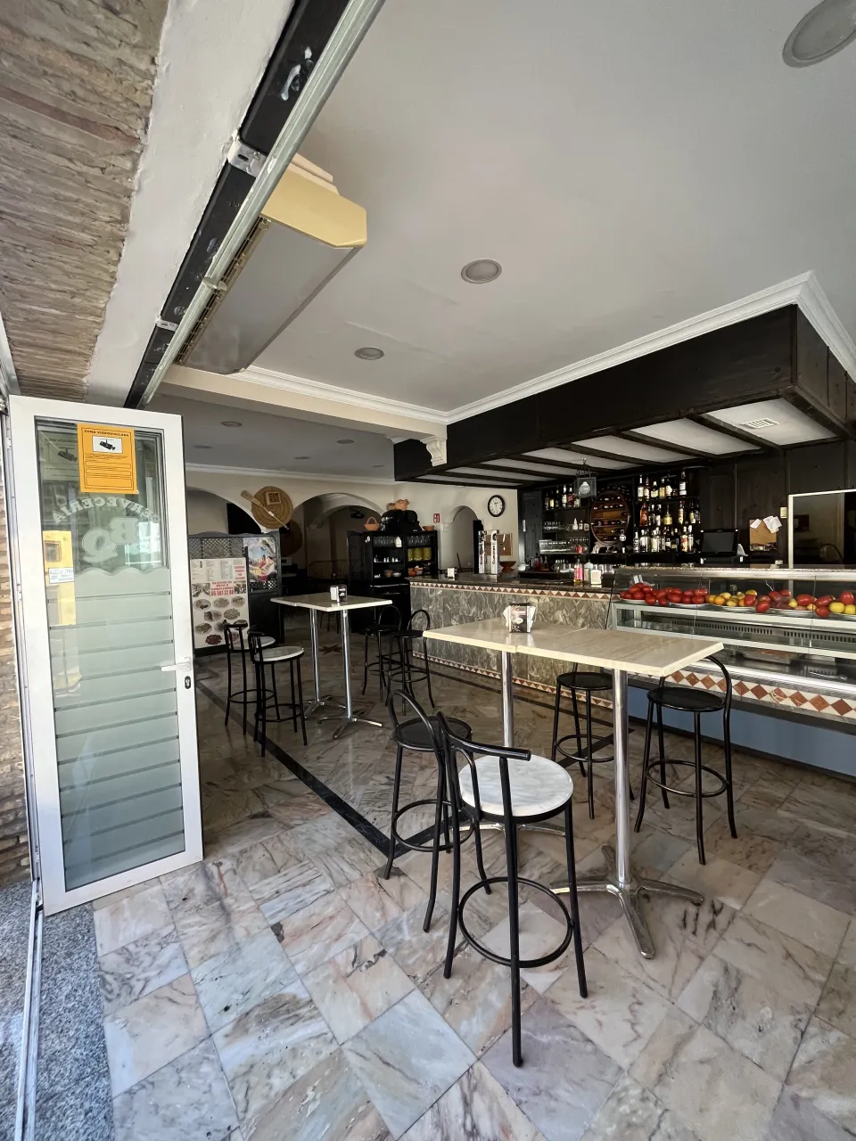 Traspaso de bar en Avenida Antonio Mairena, Sevilla