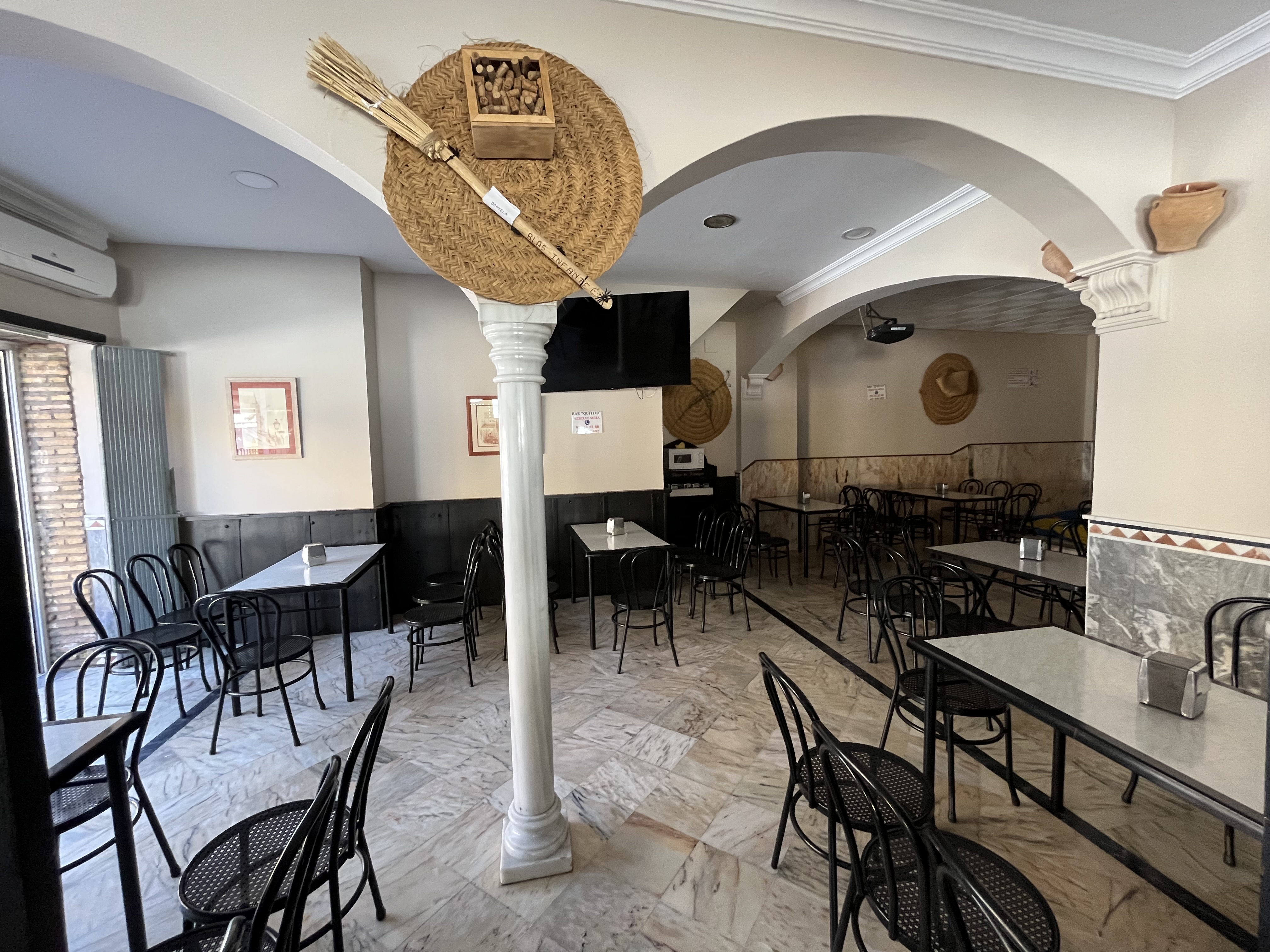 Traspaso de bar en Avenida Antonio Mairena, Sevilla