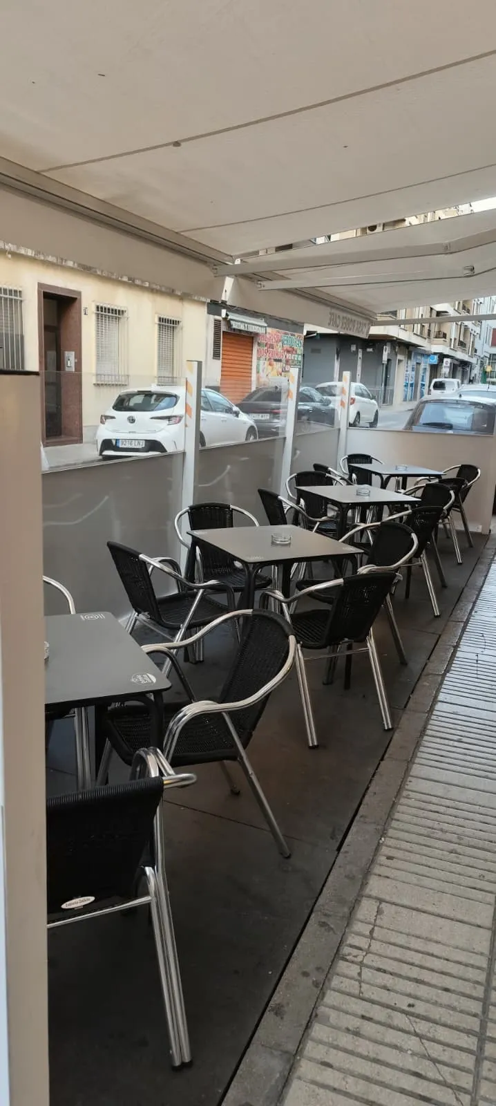 Traspaso de cafetería en Hort dels Frares 55, Alzira