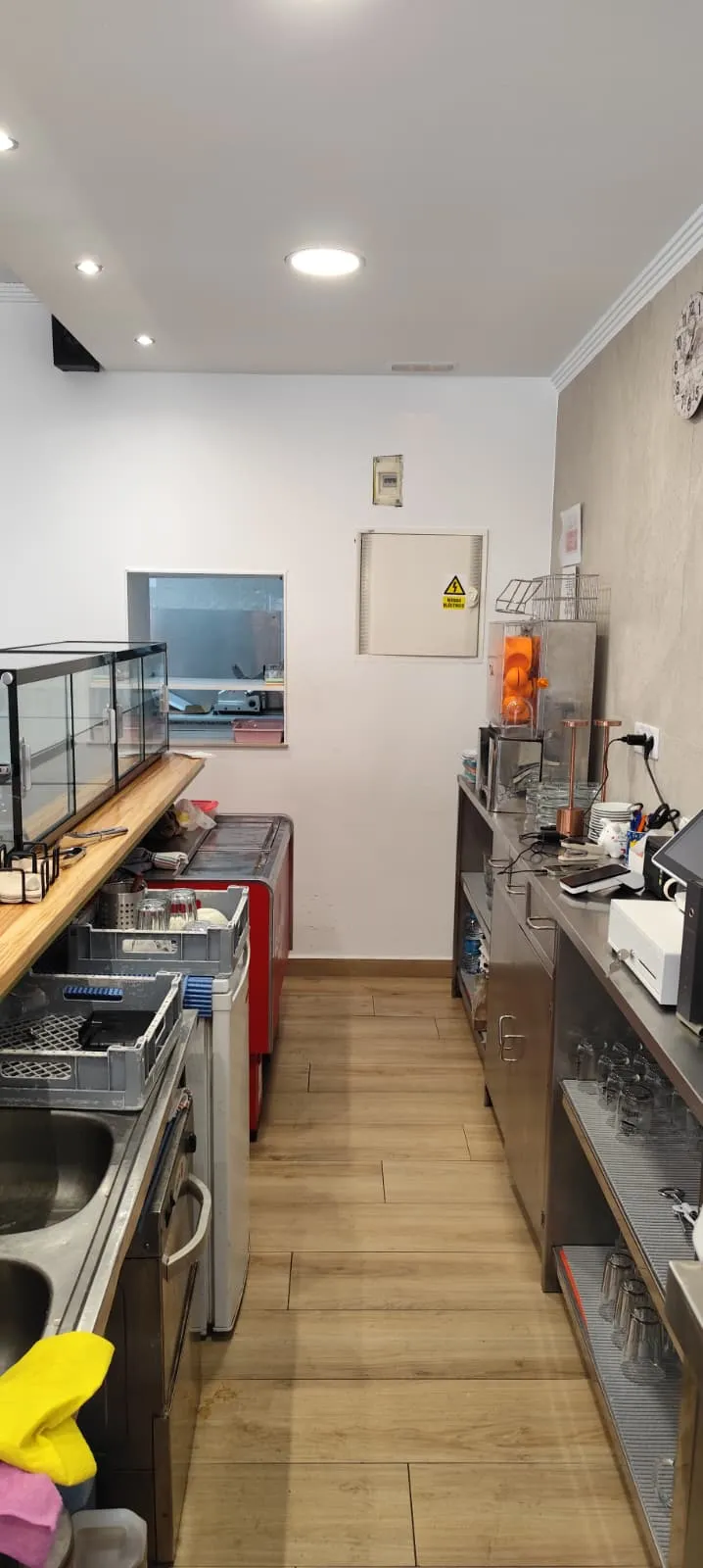 Traspaso de cafetería en Hort dels Frares 55, Alzira