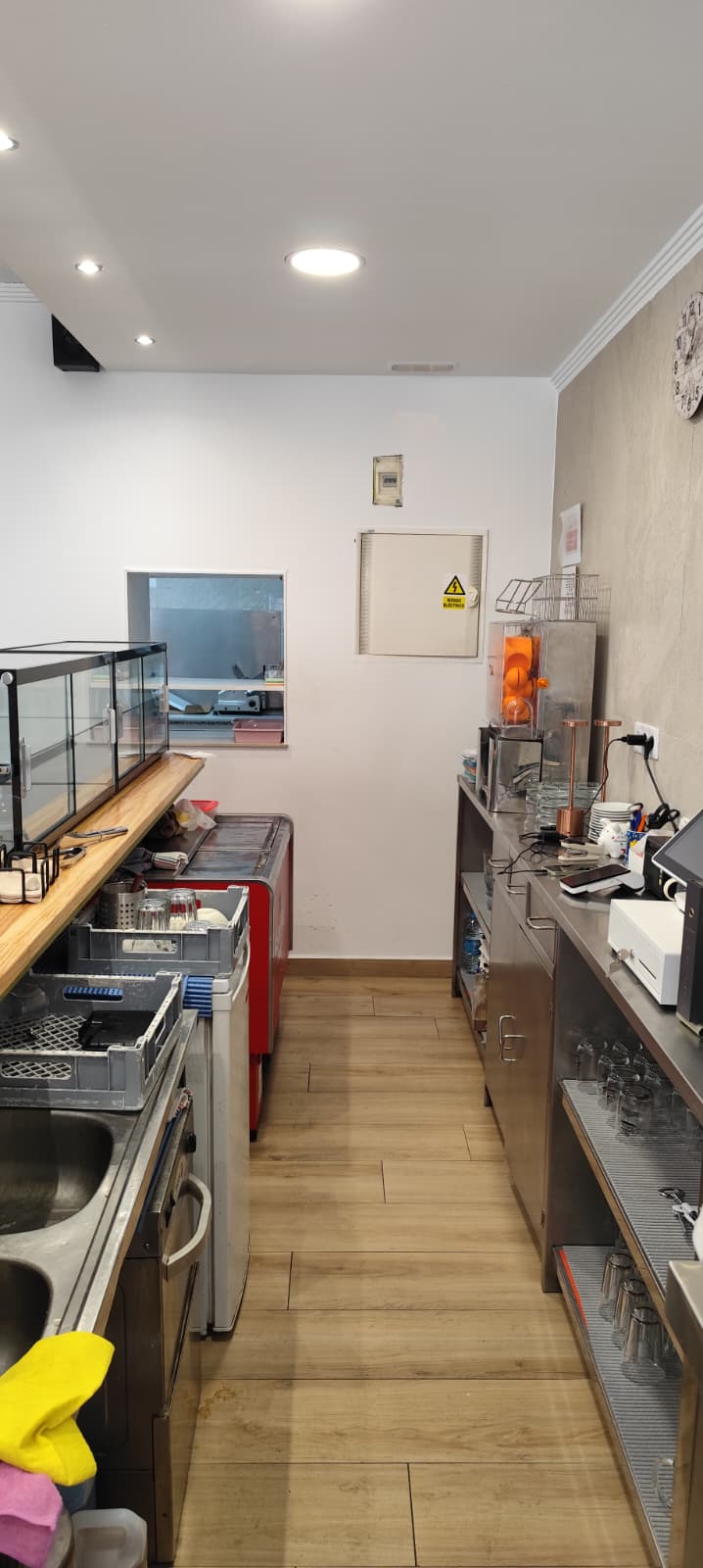Traspaso de cafetería en Hort dels Frares 55, Alzira