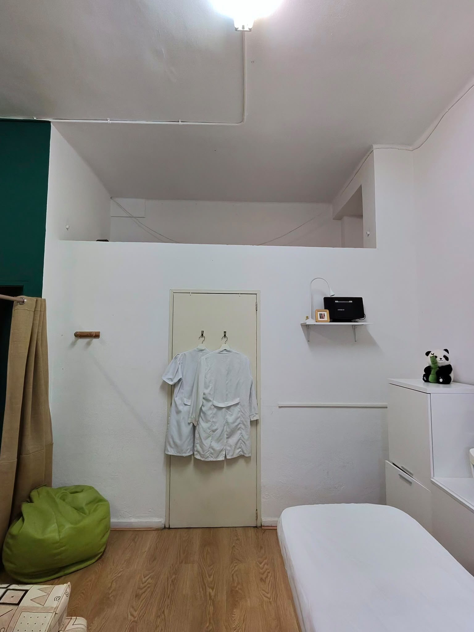 Hair and beauty salon for transfer on Pons i Gallarza, Palma
