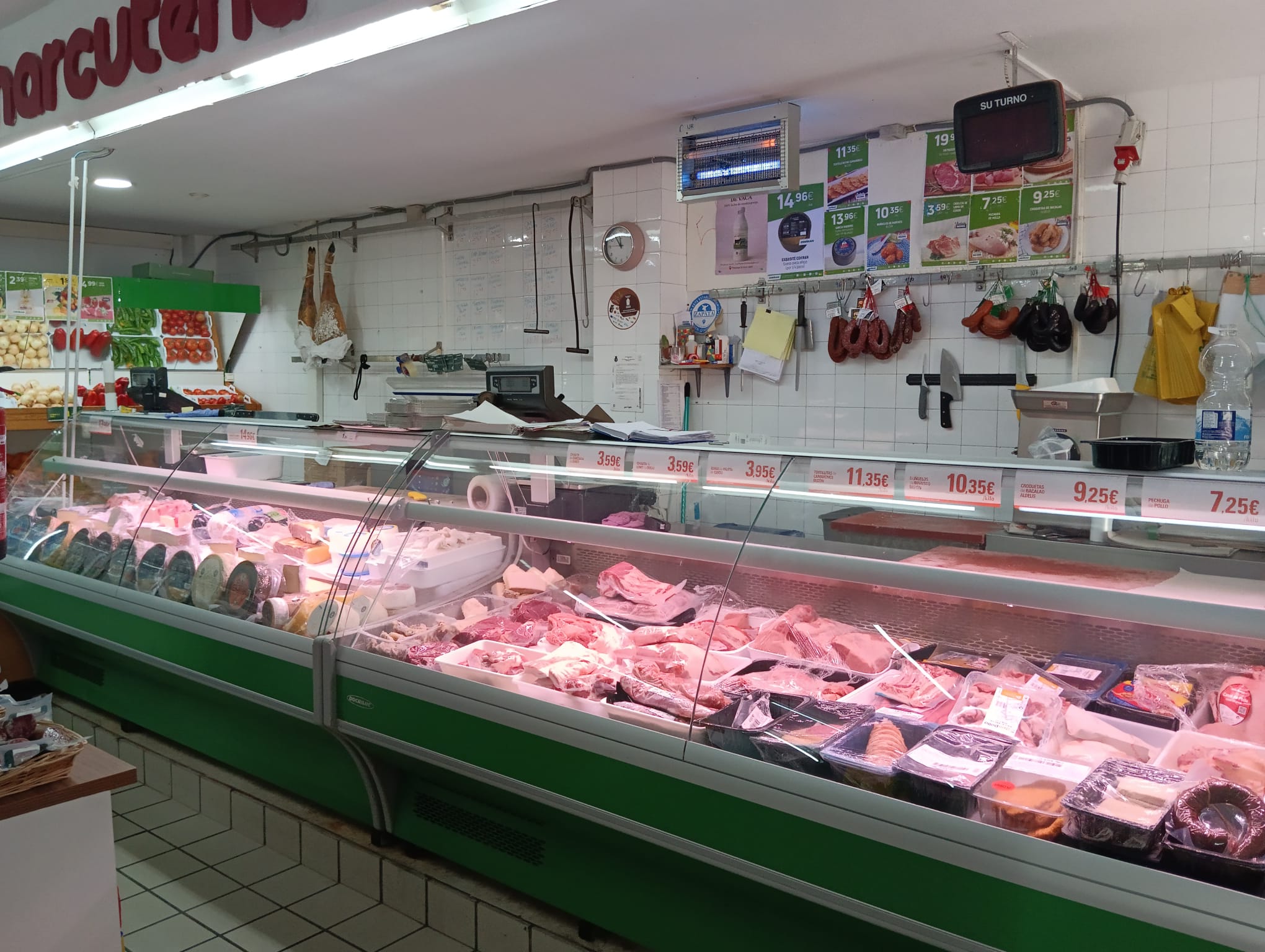 Cession de supermarché sur Diego Hidalgo duran à Los Santos de Maimona